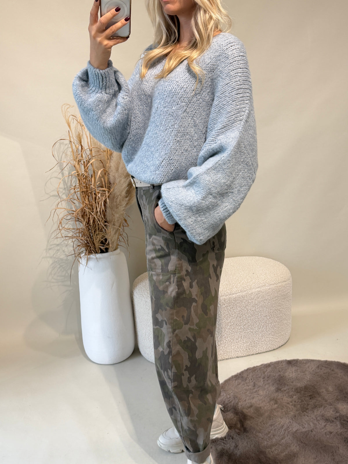Pullover in Rauchblau mit V - Ausschnitt