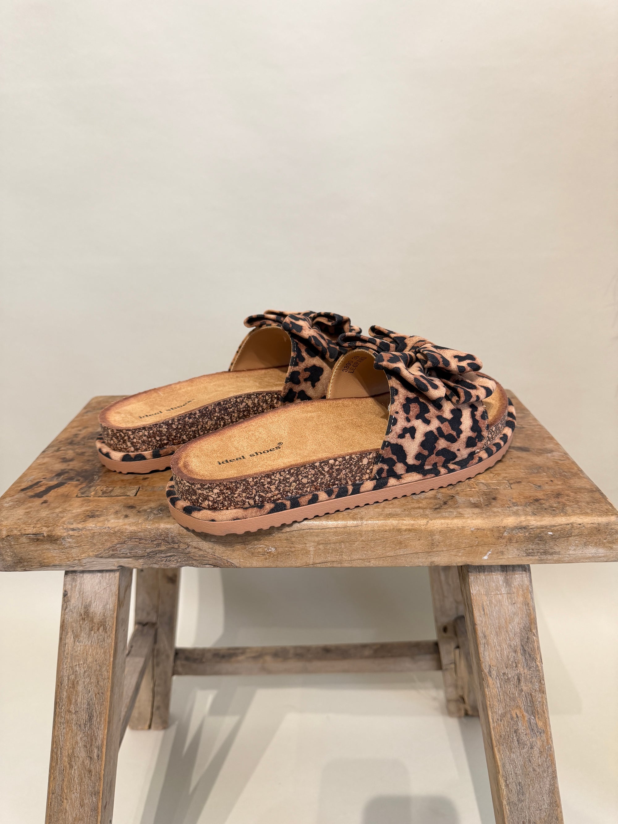 Pantolette in Leo