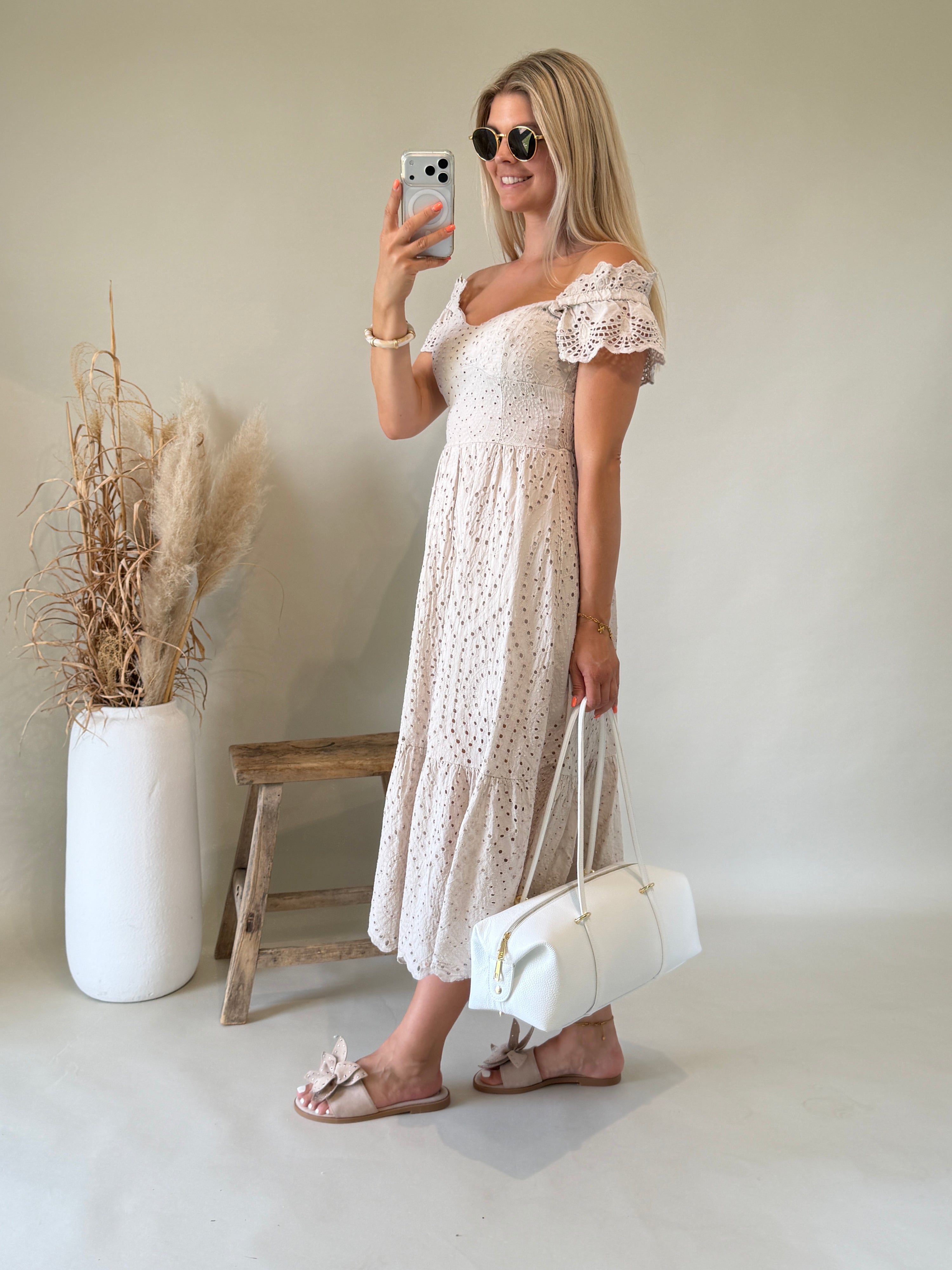 Kleid in Sand ( Aus Baumwollspitze )