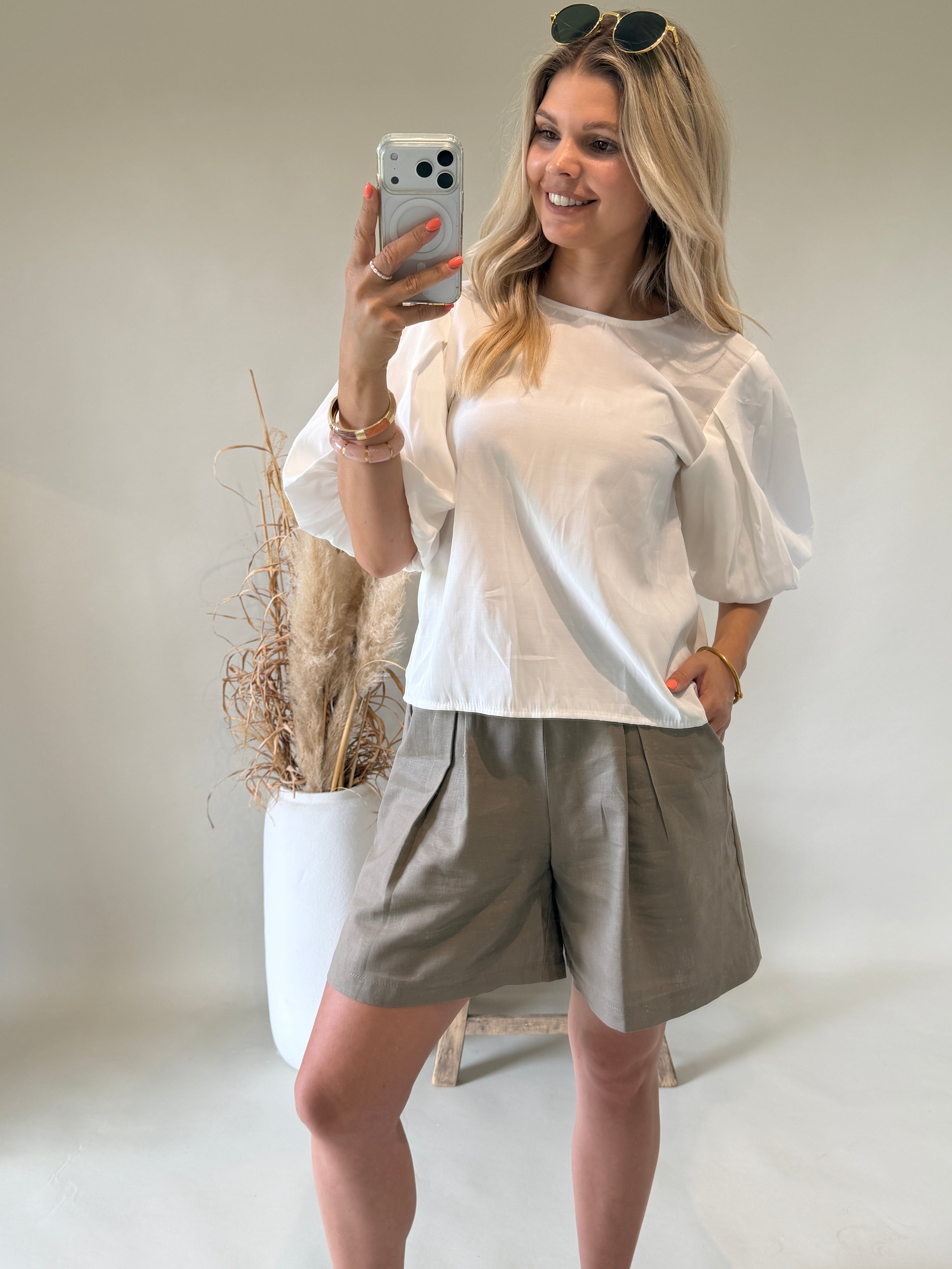 Bluse in Weiß mit Puffärmel