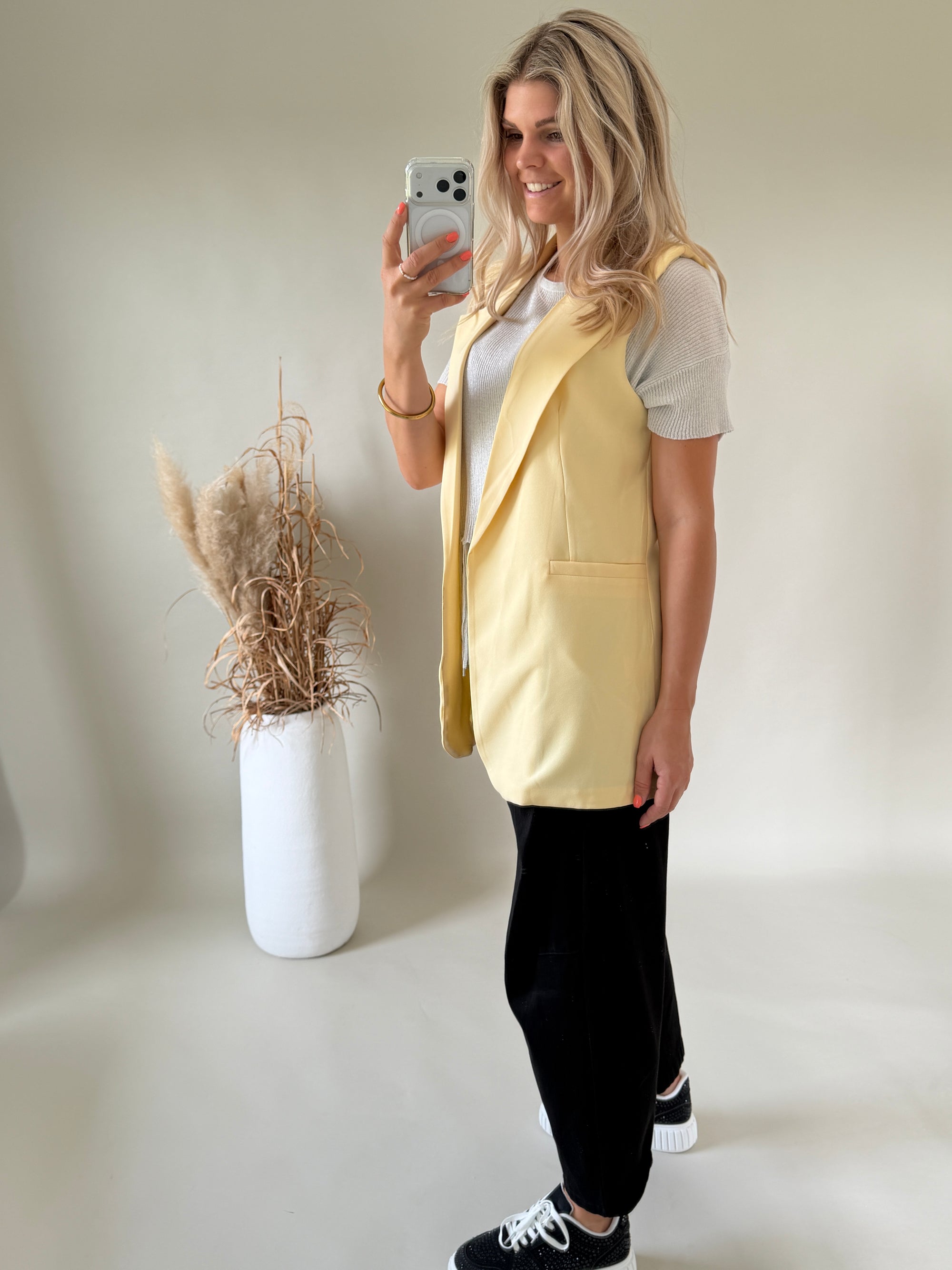 Blazer in Vanillengelb ärmellose