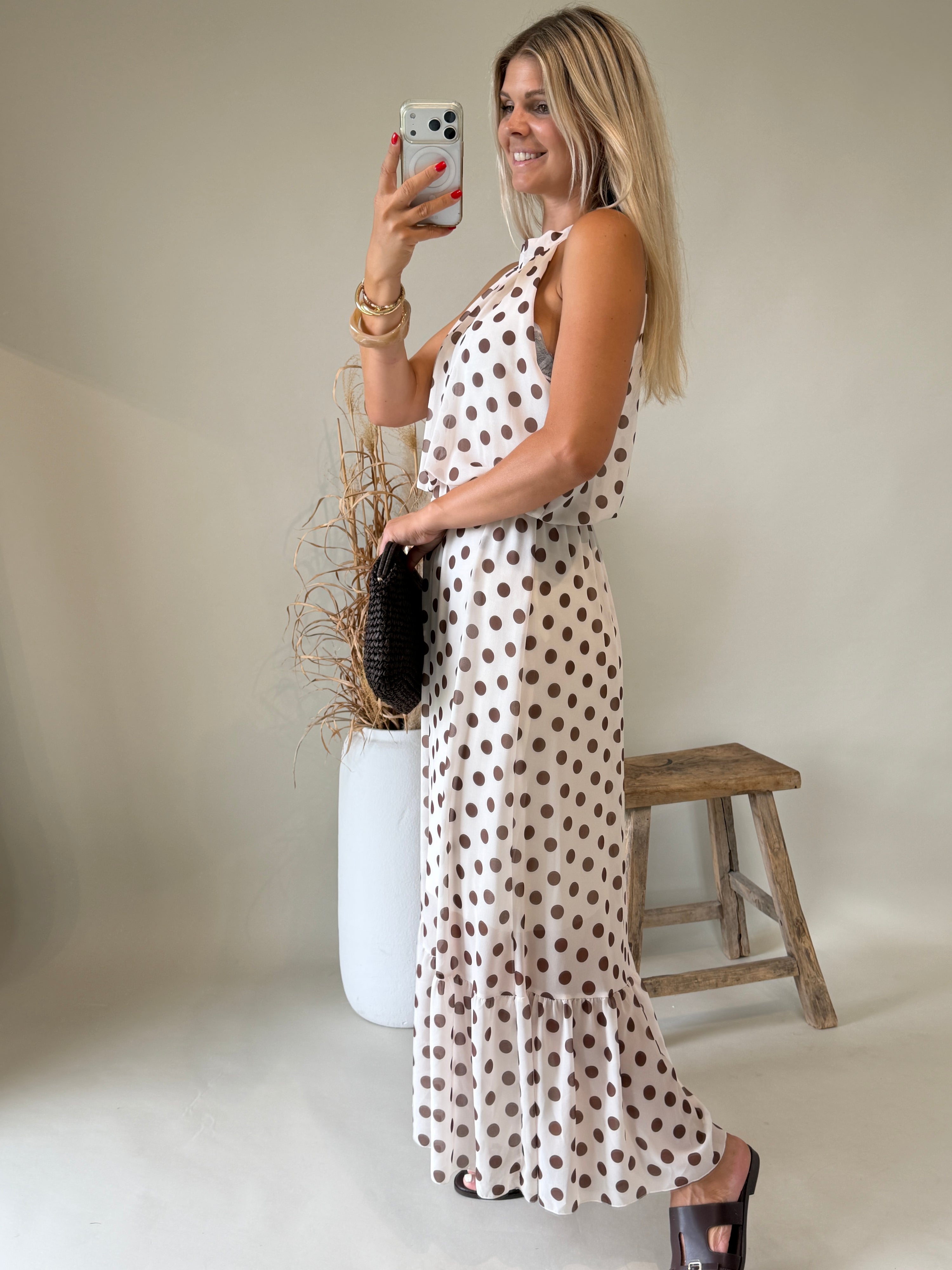 Kleid in Wollweiß mit Schokobraunen Punkten