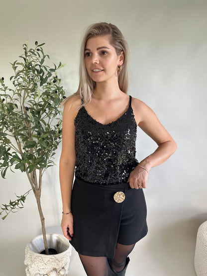 Top in Schwarz mit Glitzer- Pailletten