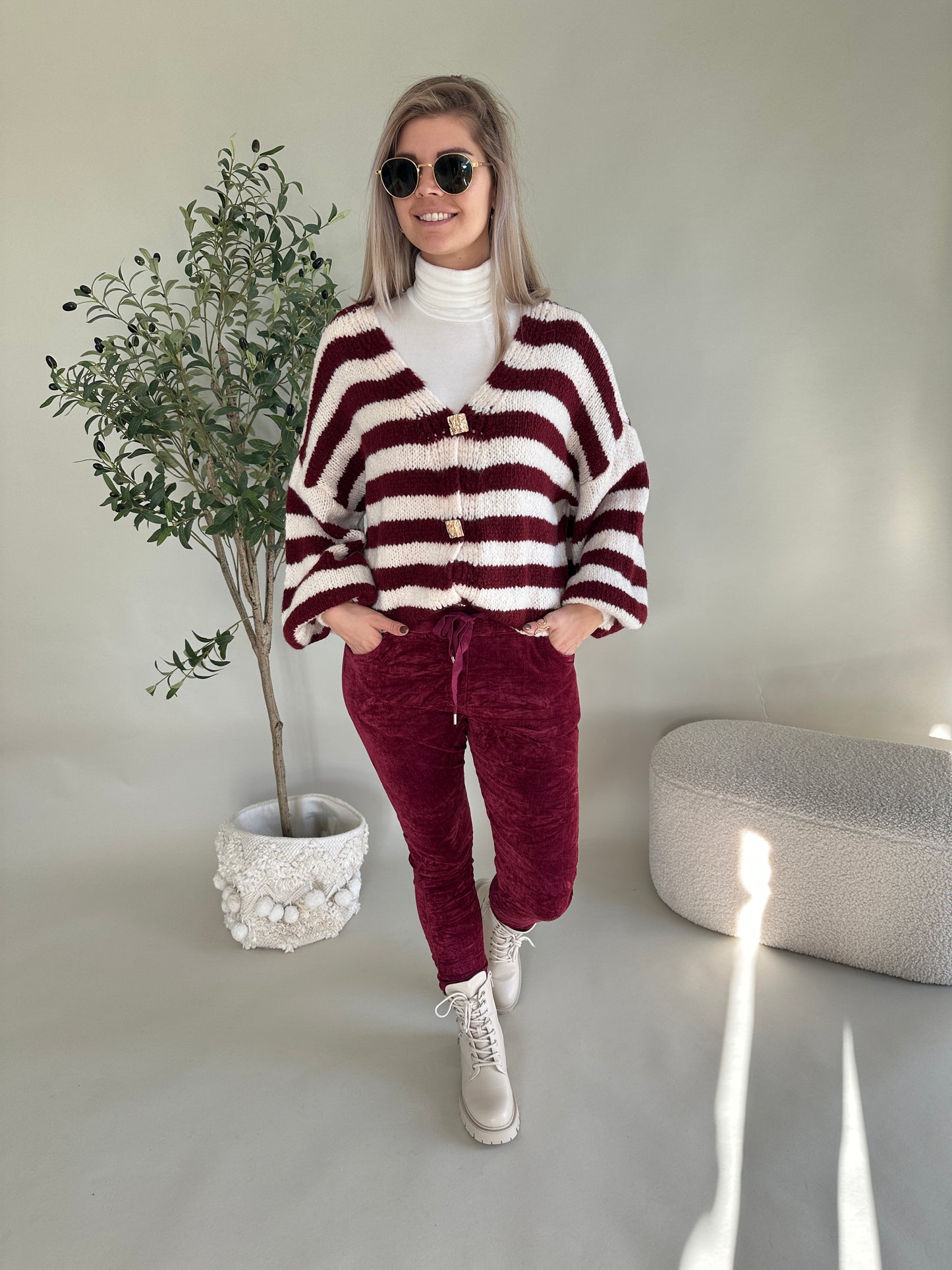 strickjacke gestreift in bordeaux/wollweiß