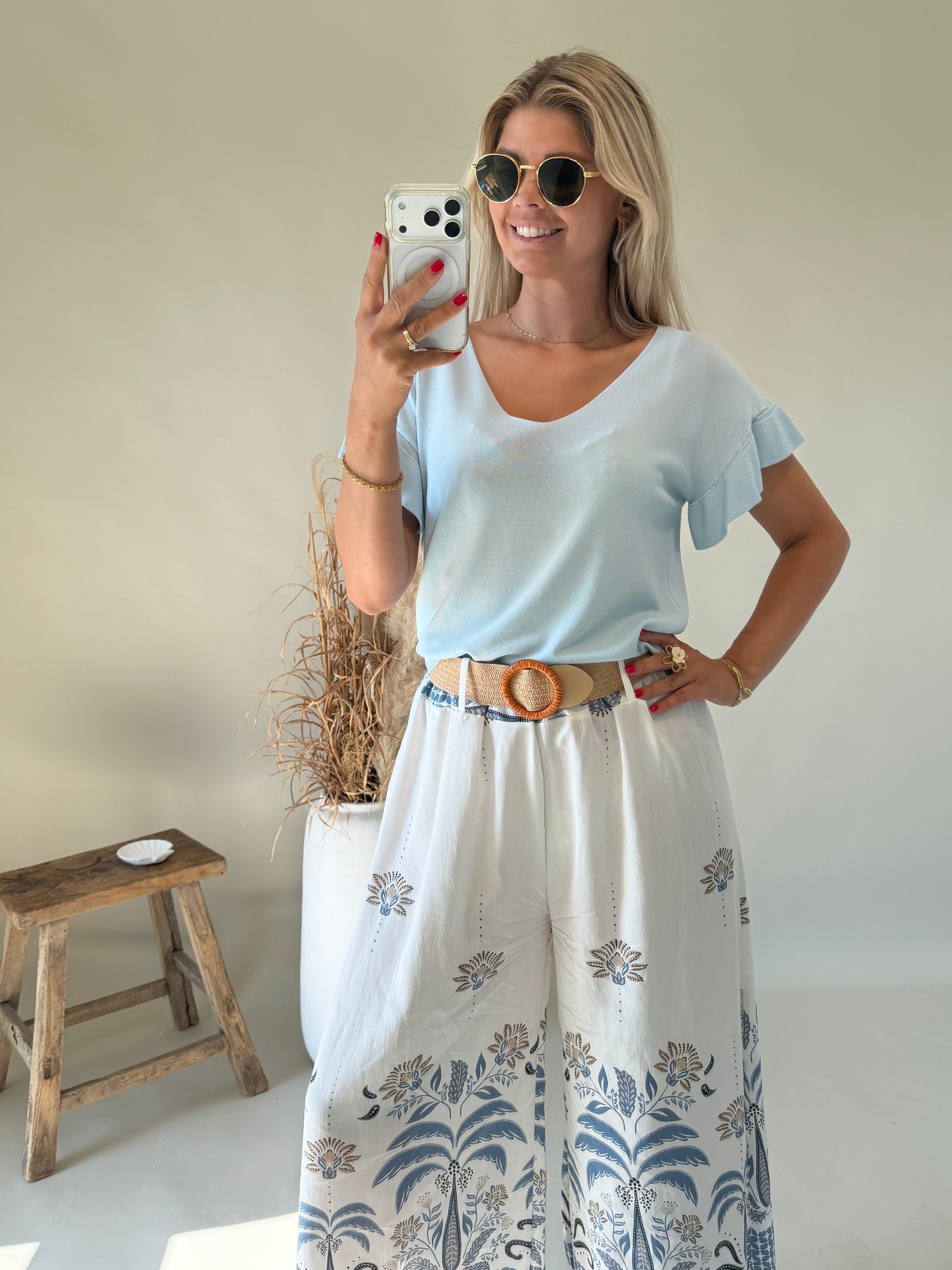 T - Shirt in Hellblau ( Feinstrick ) mit Rüschen