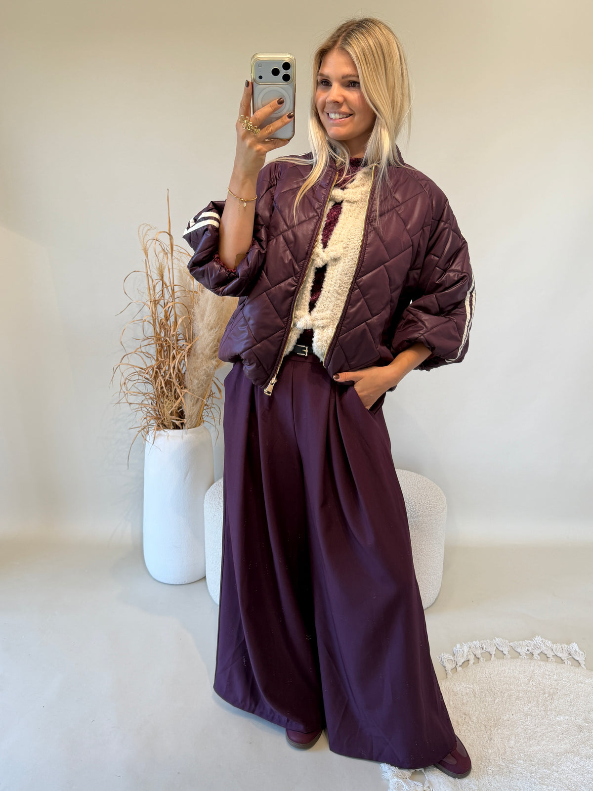 Jacke in Burgundy mit Beigen Streifen