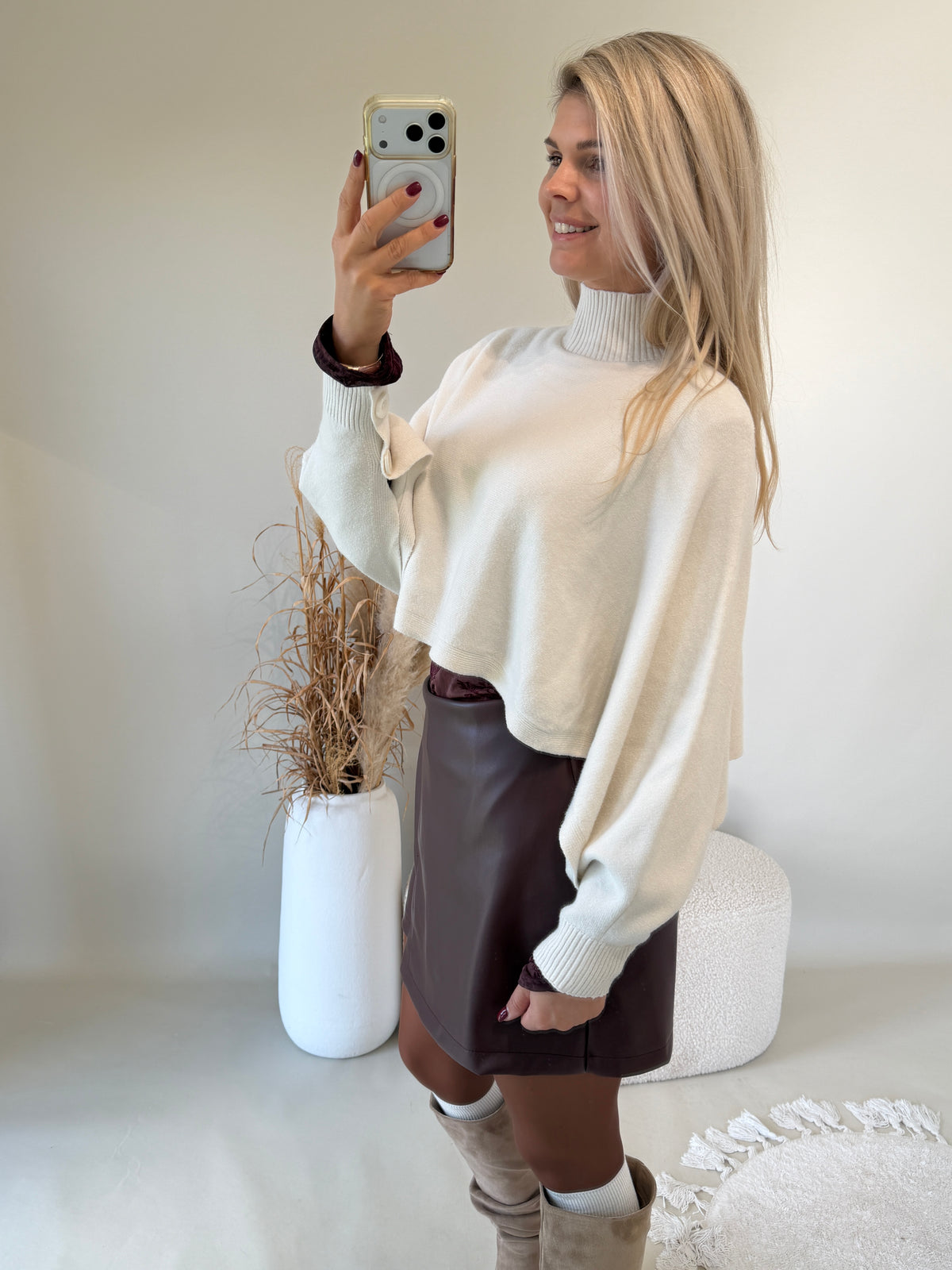 Pullover in Wollweiß  ( Kurz )