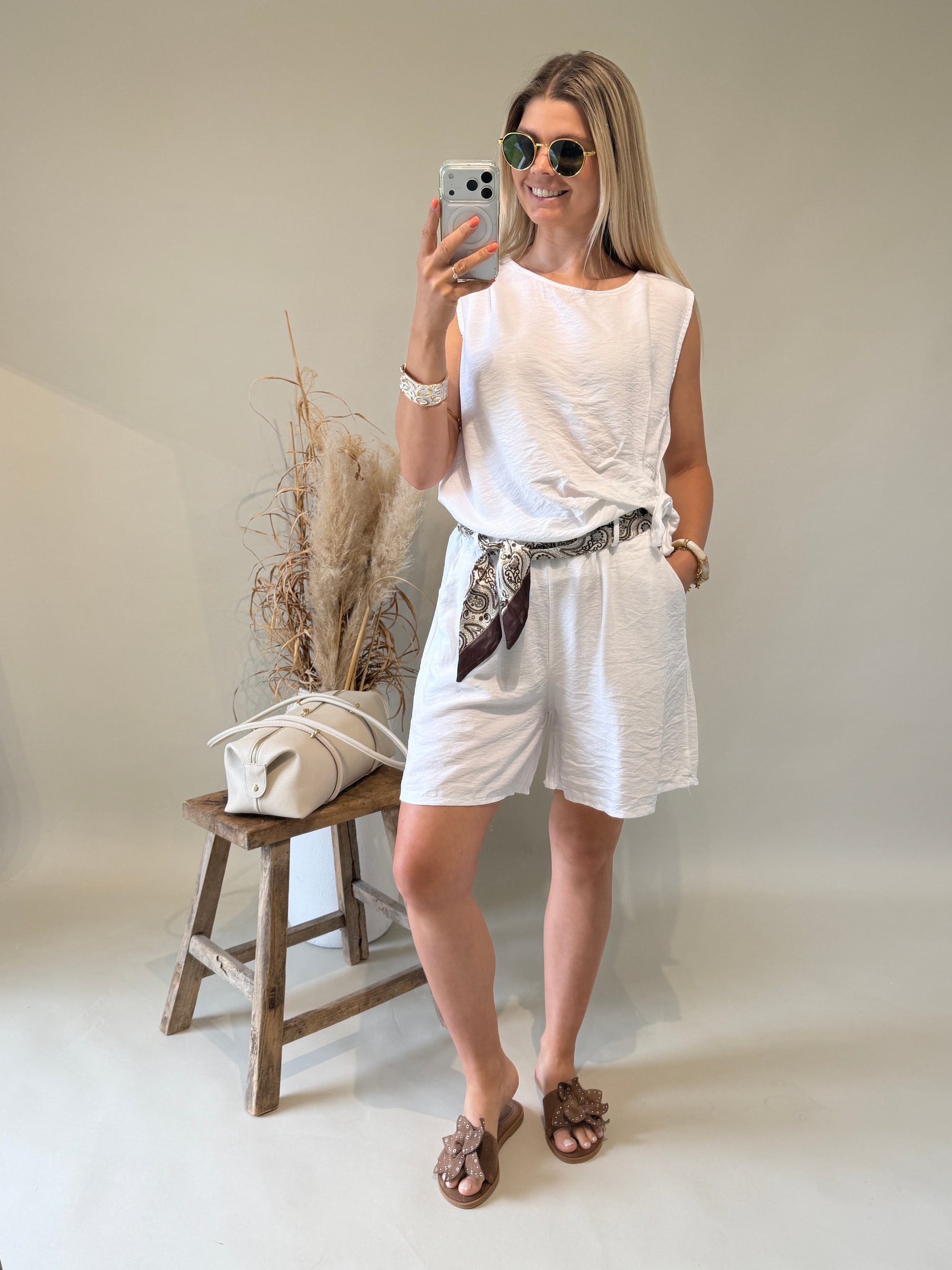 Hose in Wollweiß ( Short mit Tuch )
