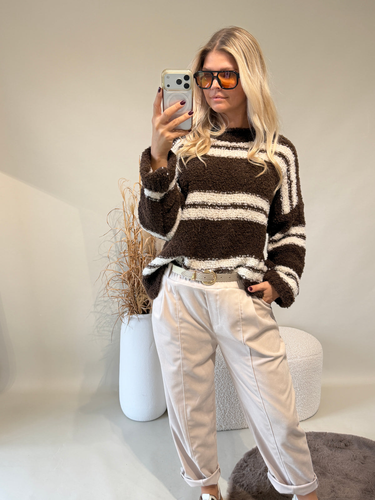 Pullover in Schokobraun / Wollweiß gestreift