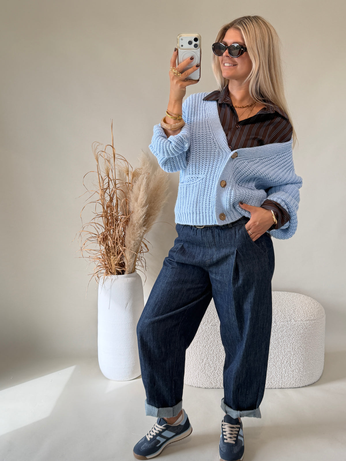 Strickjacke in Hellblau mit Taschen