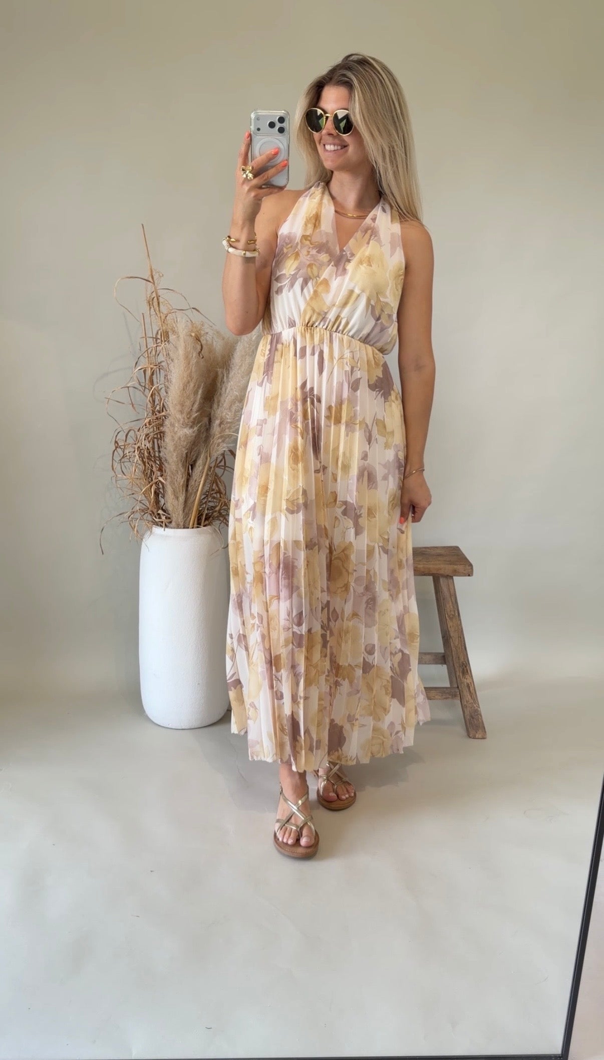 Kleid in Gelb / Beige mit Muster