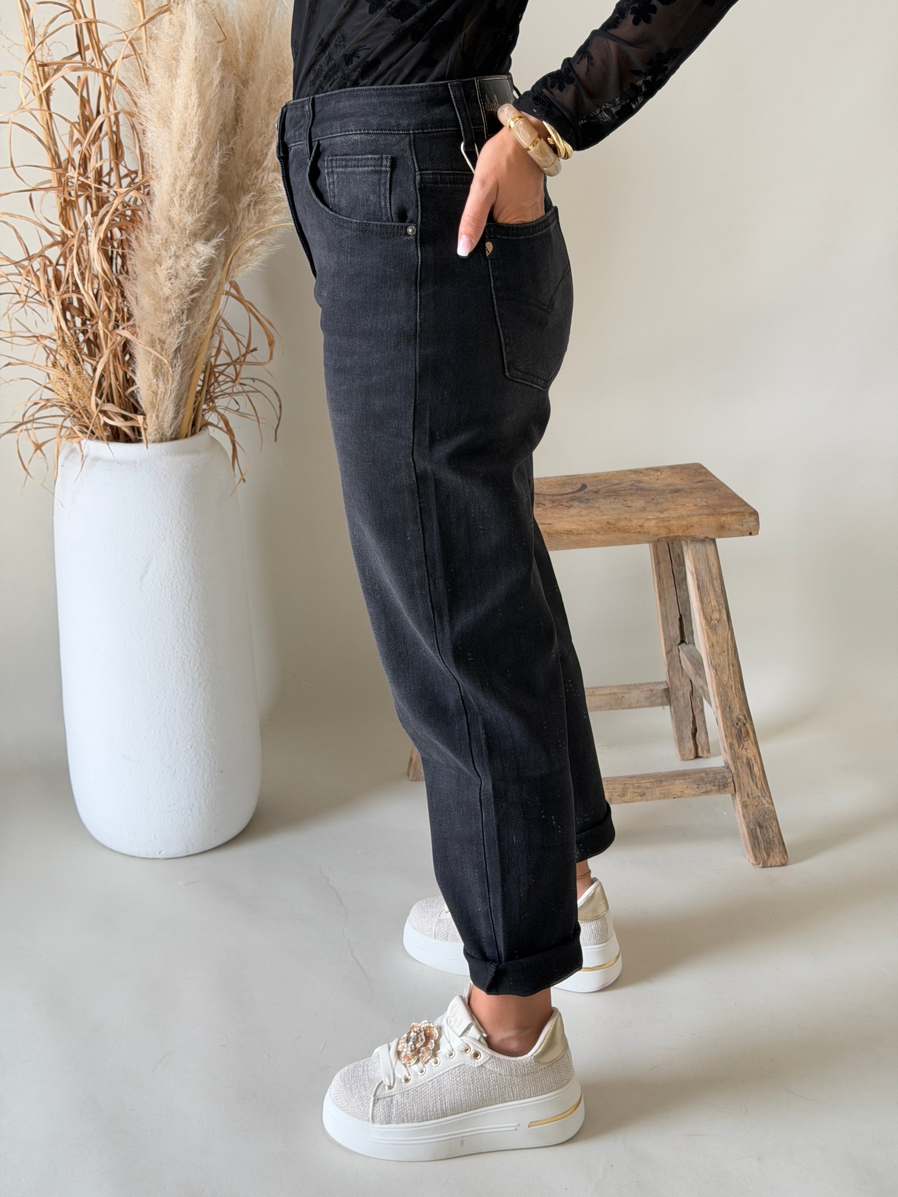 Jeans in Dunkelgrau ( Mom Fit )