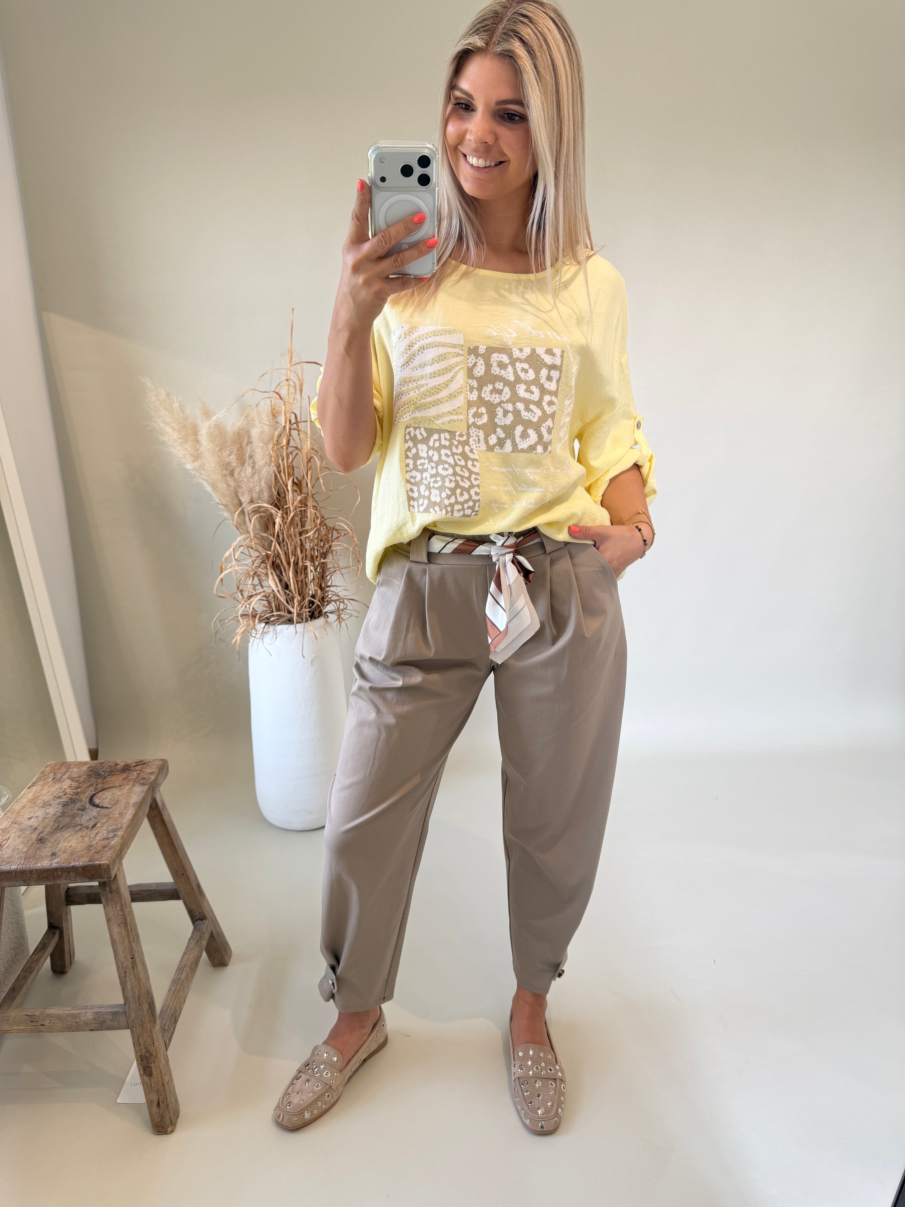 Shirt in Zitronengelb mit Glitzeraufdruck