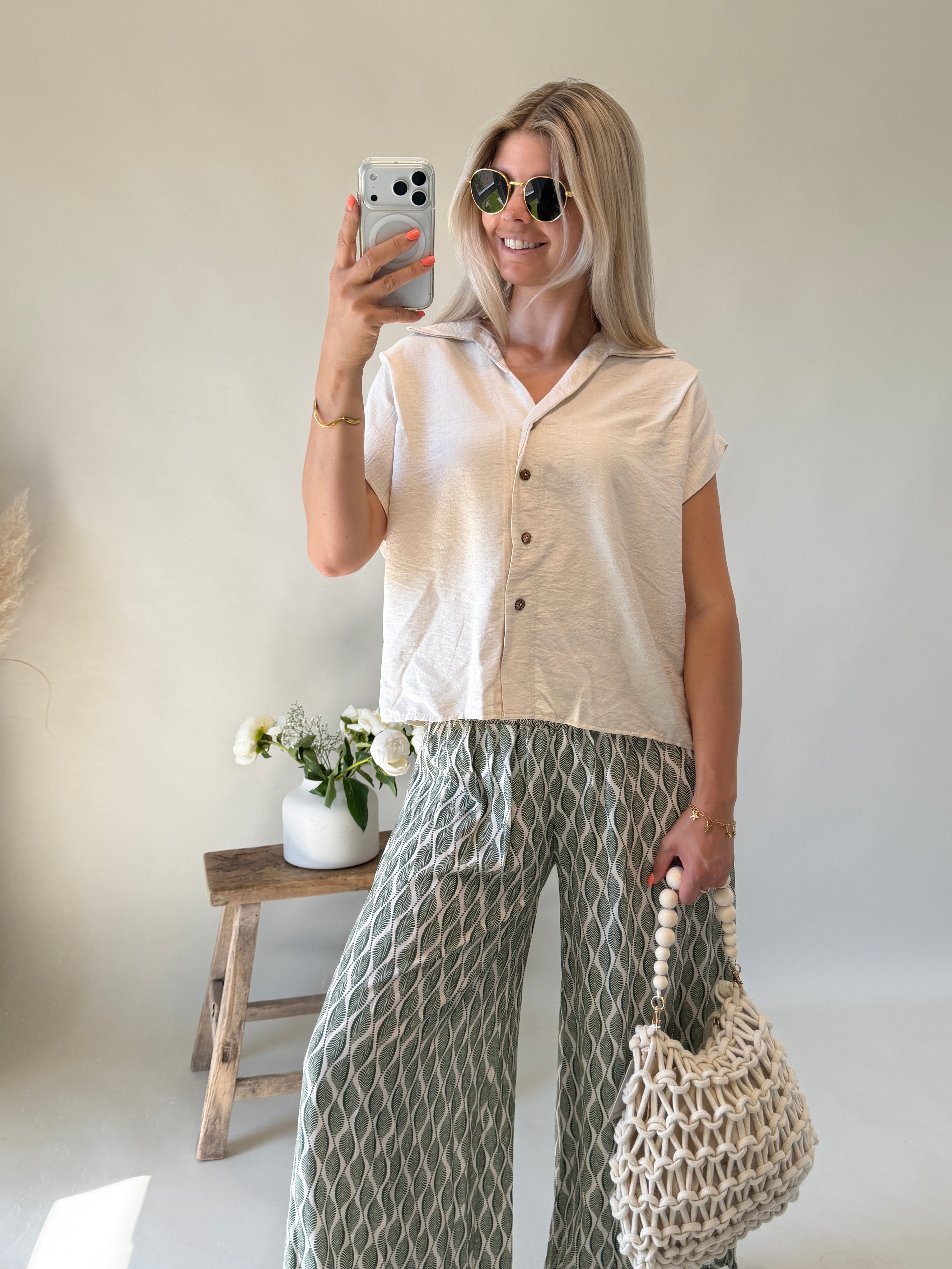 Bluse in Beige ( Kurzarm ) mit Springfalte am Rücken