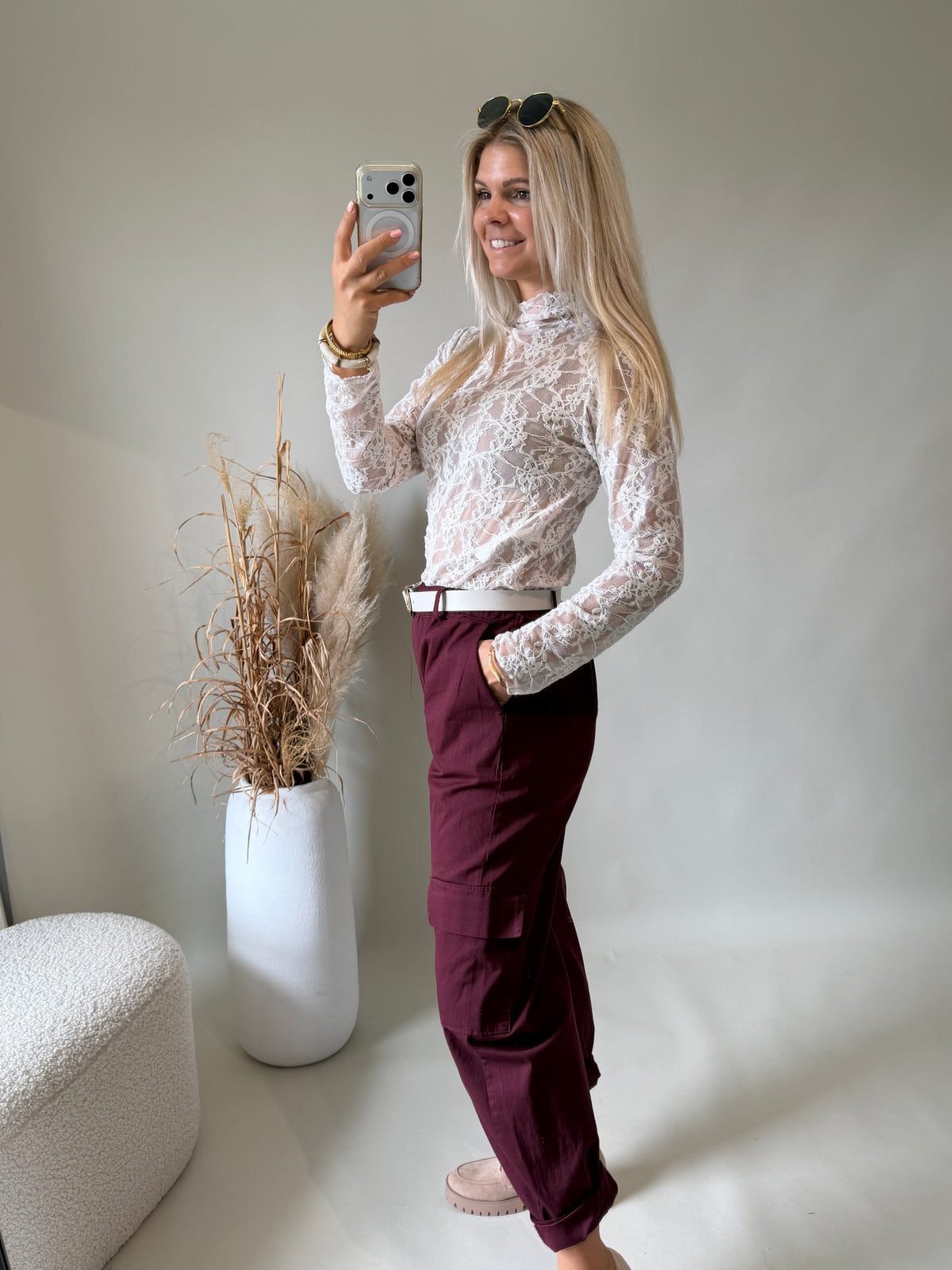 Spitzenshirt in Hellbeige