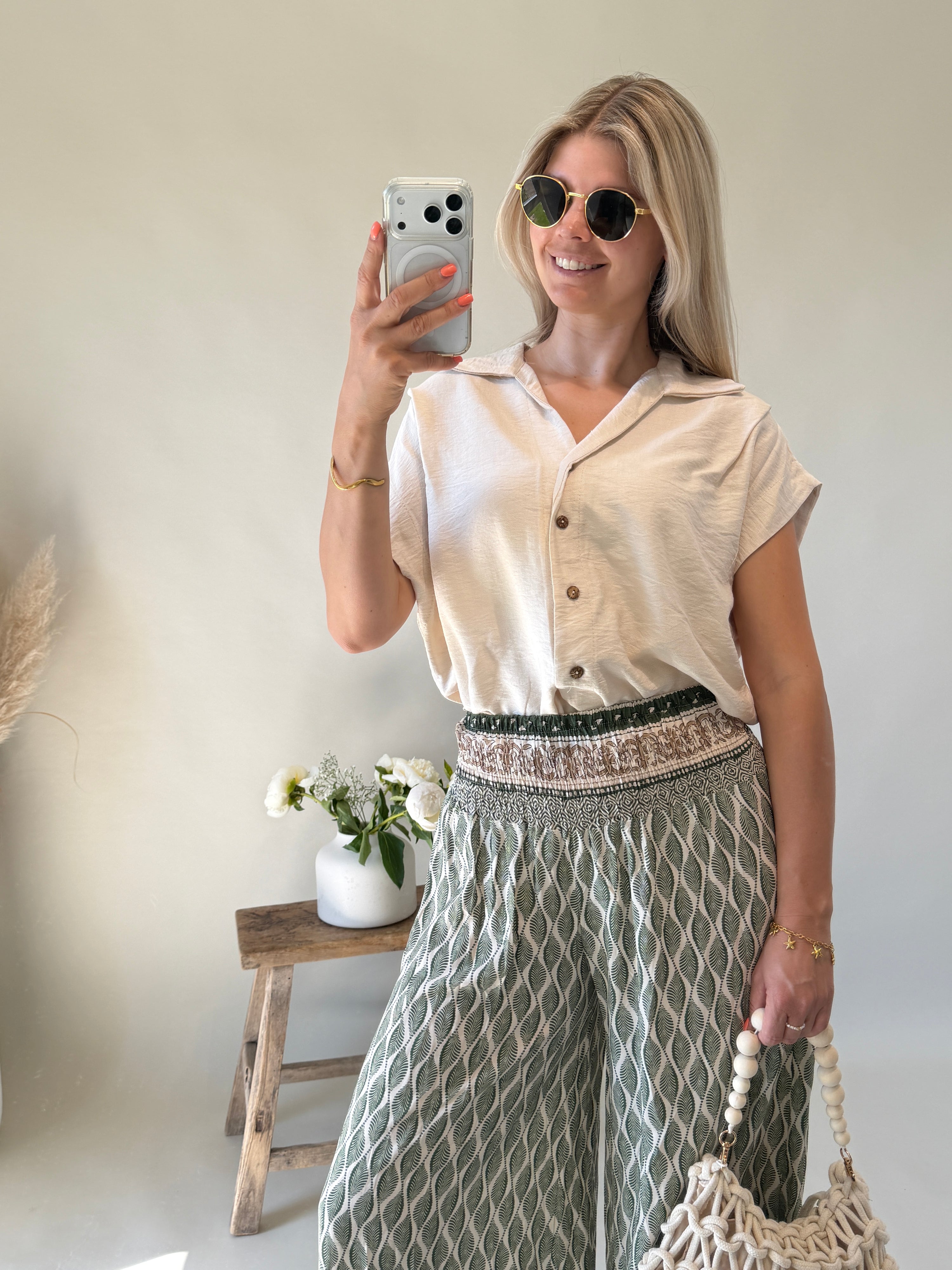 Bluse in Beige ( Kurzarm ) mit Springfalte am Rücken
