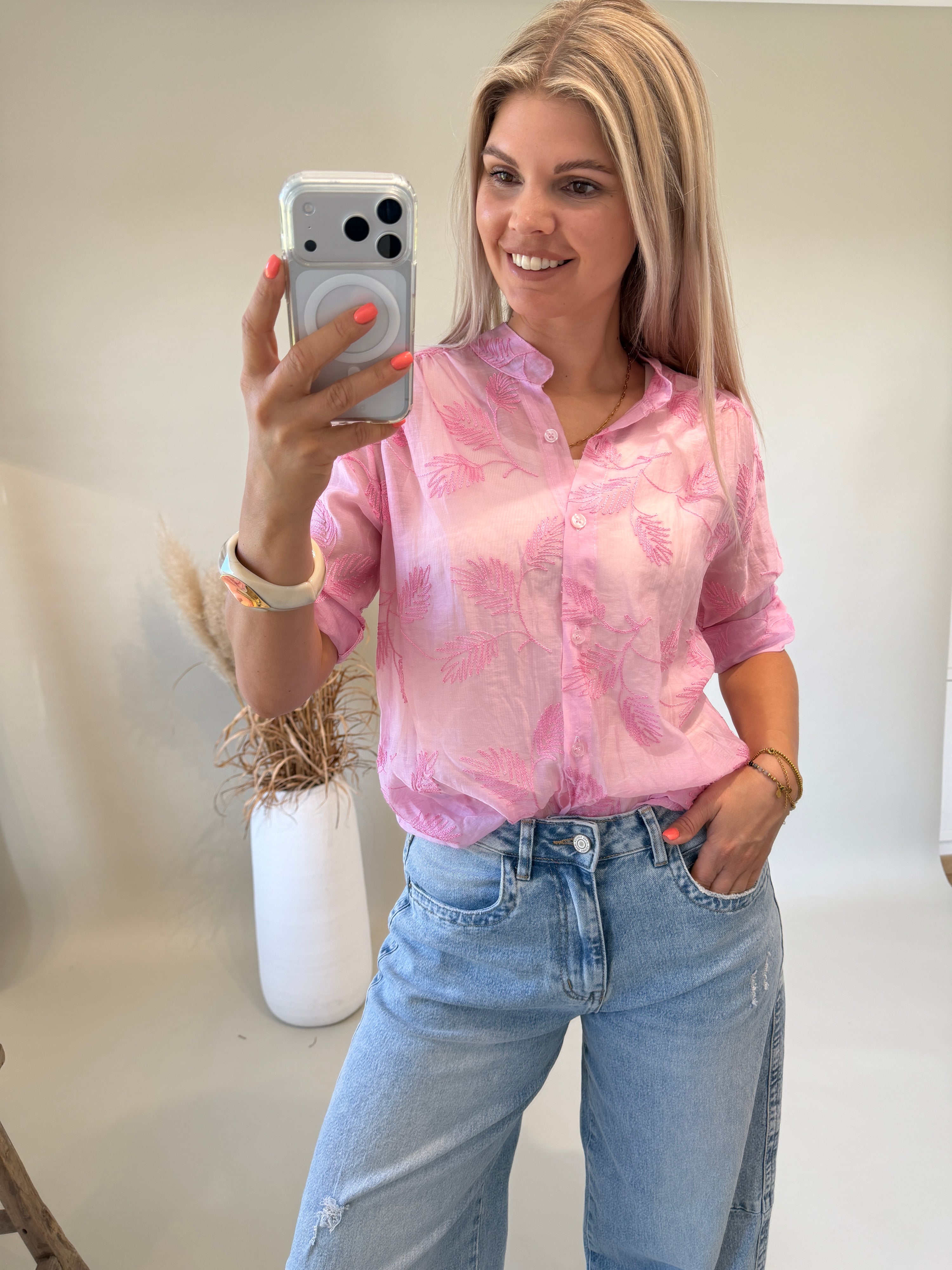 Bluse in Rosa mit Blumenstickerei