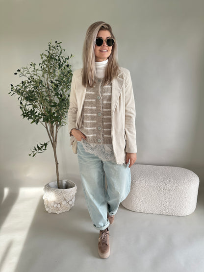 Strickjacke mit Streifen in Beige/ Wollweiß (ärmellos)