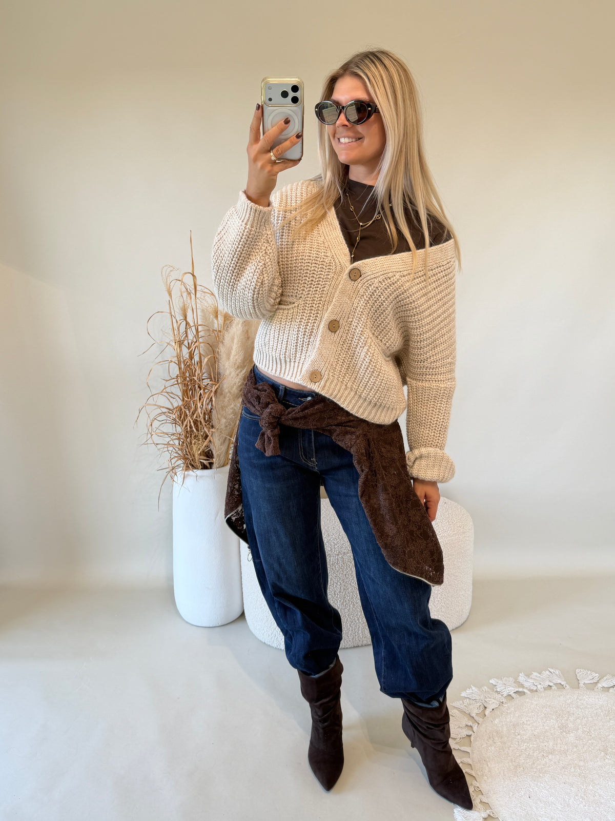 Strickjacke in Beige mit Taschen