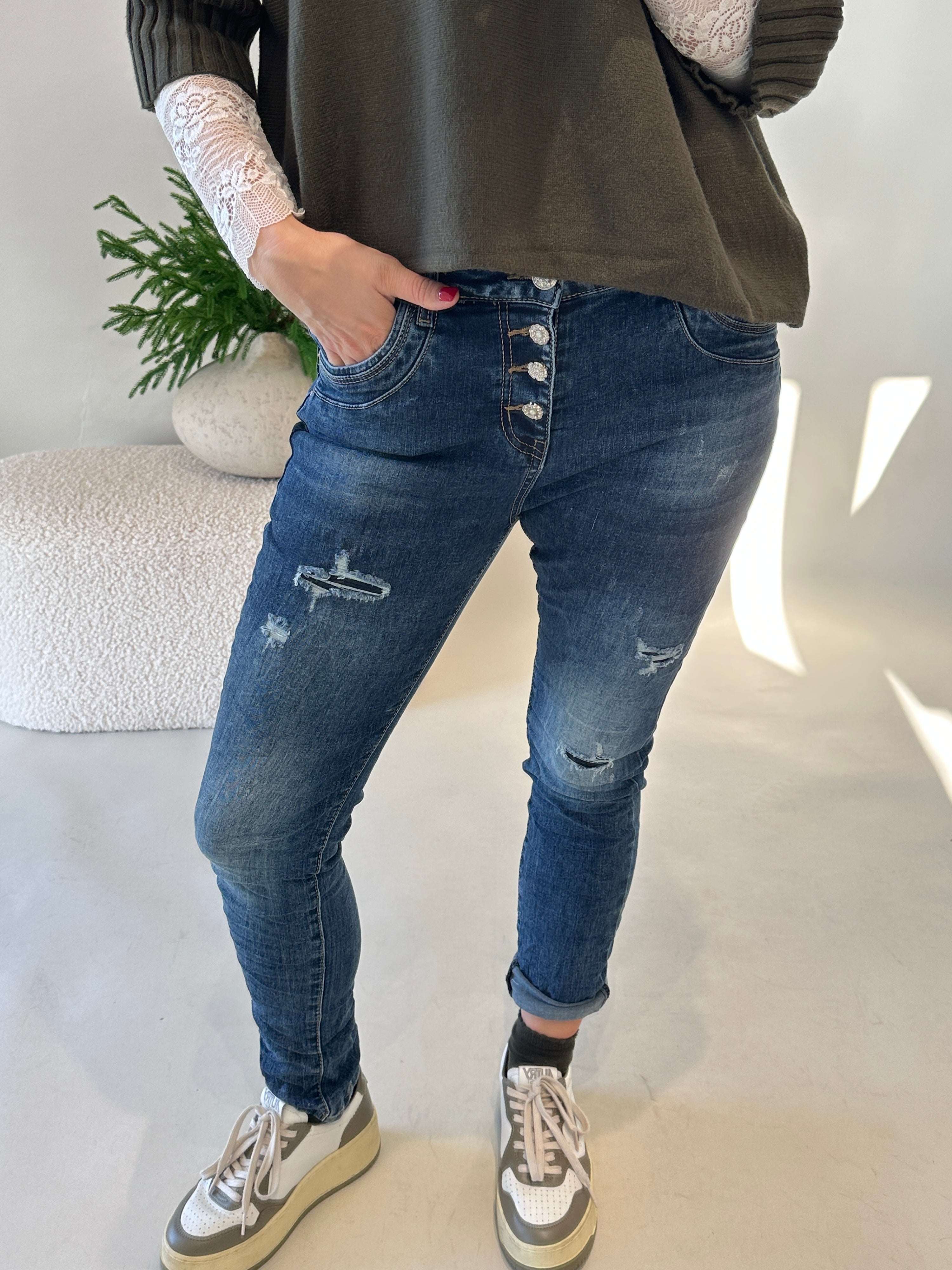 Jeans mit Glitzerknöpfe