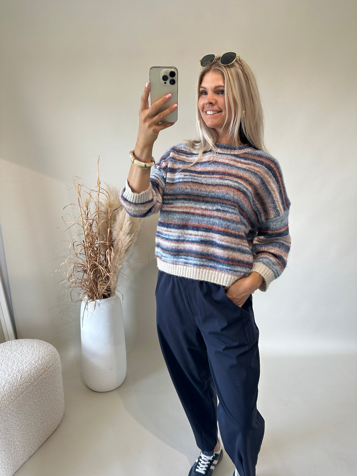Pullover in Blau bunt gestreift