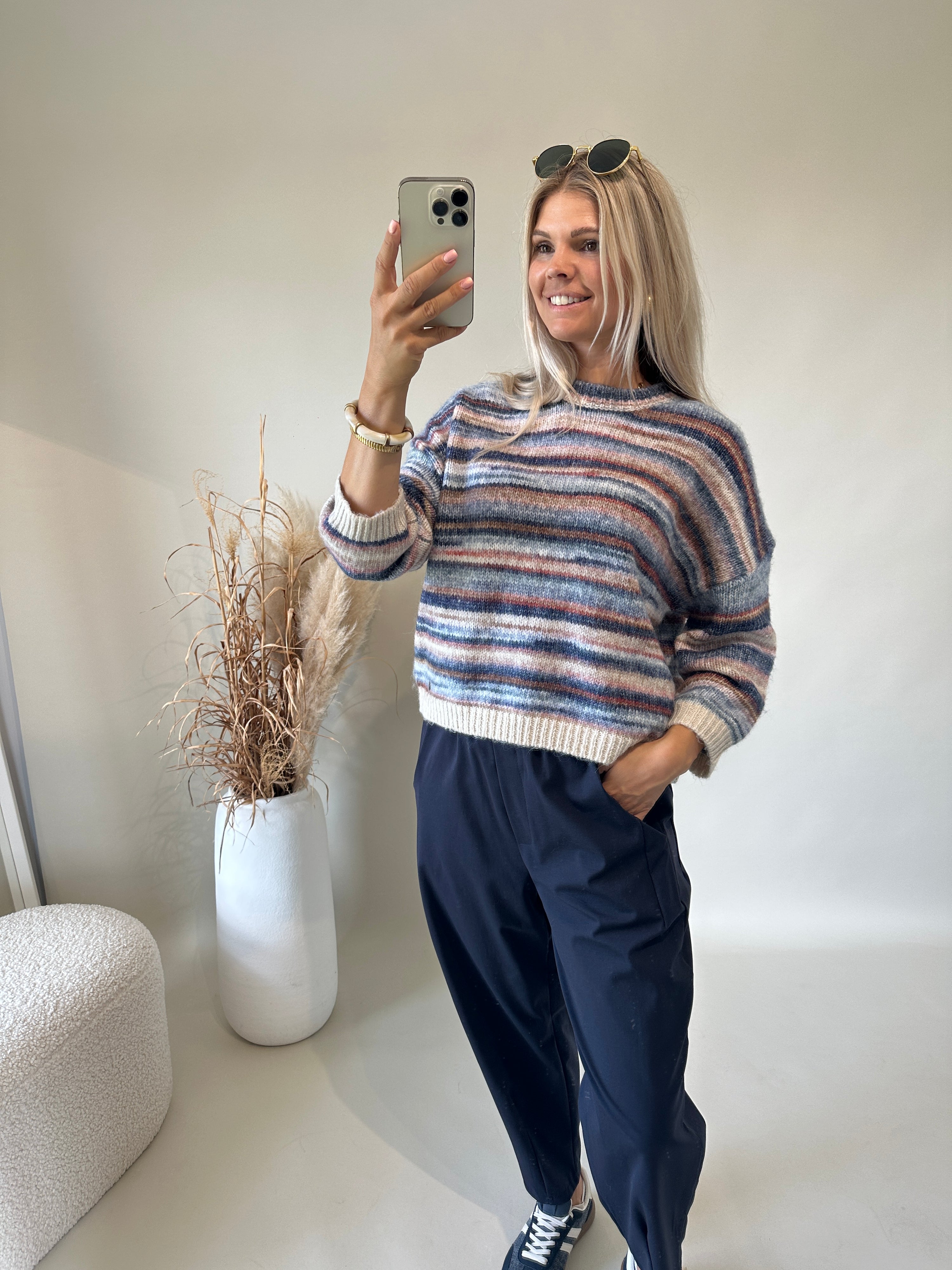 Pullover in Blau bunt gestreift