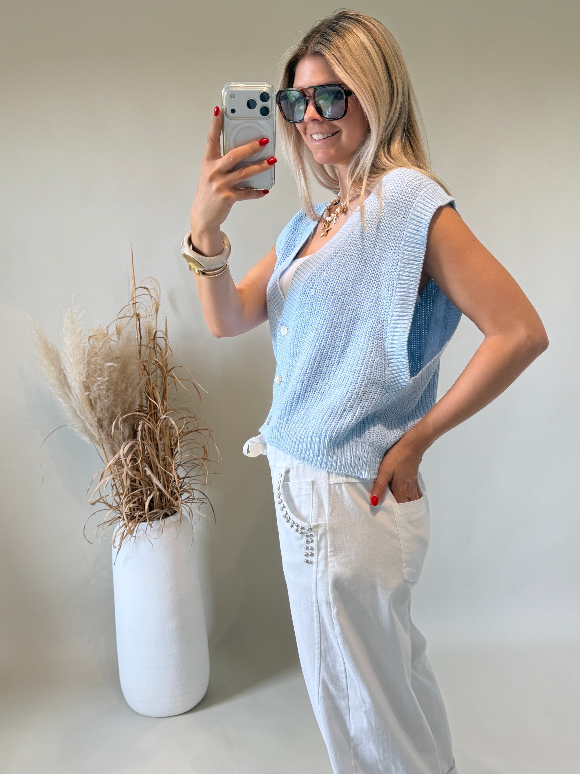 Strickjacke in Hellblau ( Ärmellos )