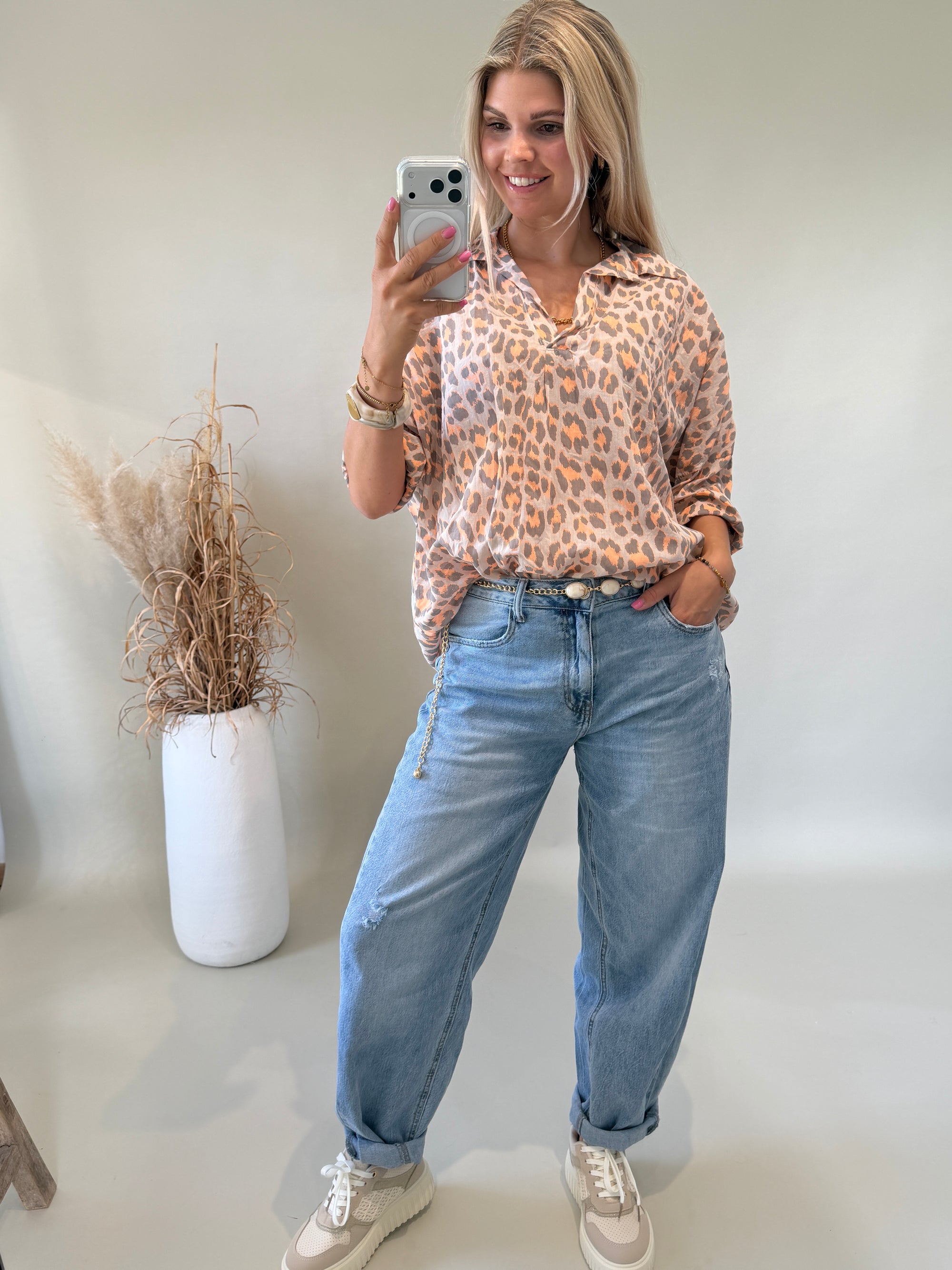 Bluse in Orange / Taupe mit Leomuster