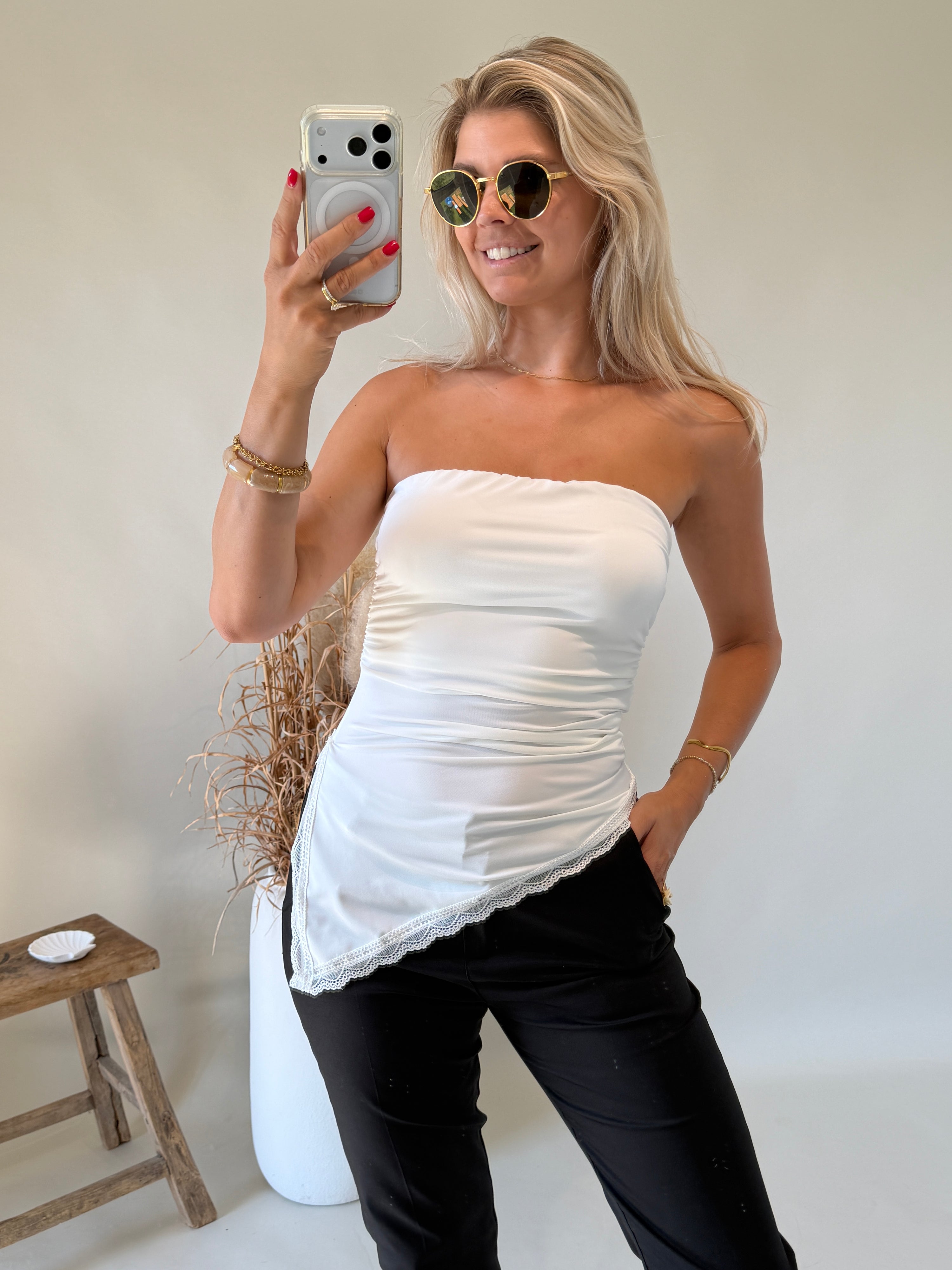 Top in Weiß ( Bandeau ) mit Spitze