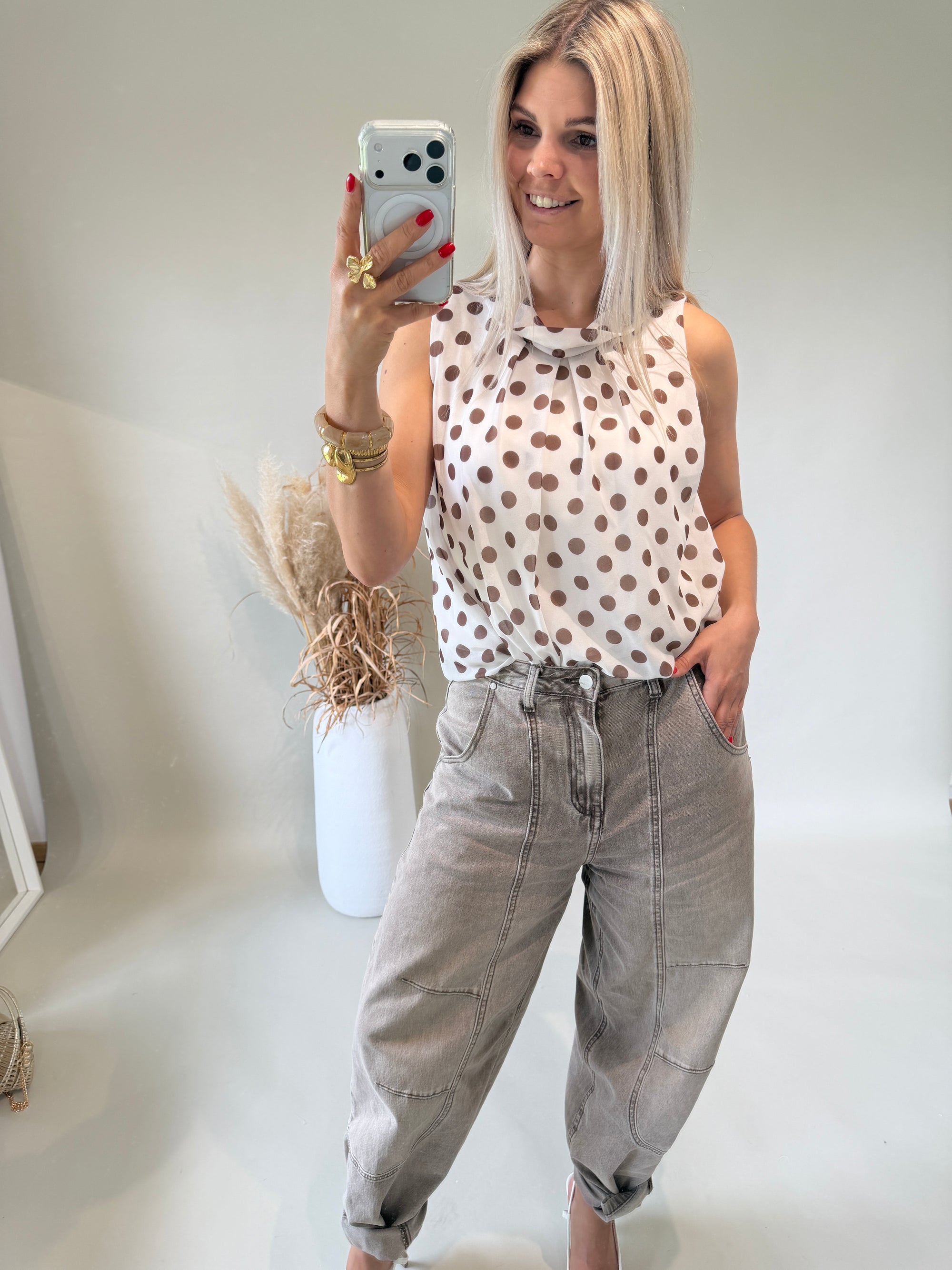 Bluse in Wollweiß mit Schokobraunen Punkten