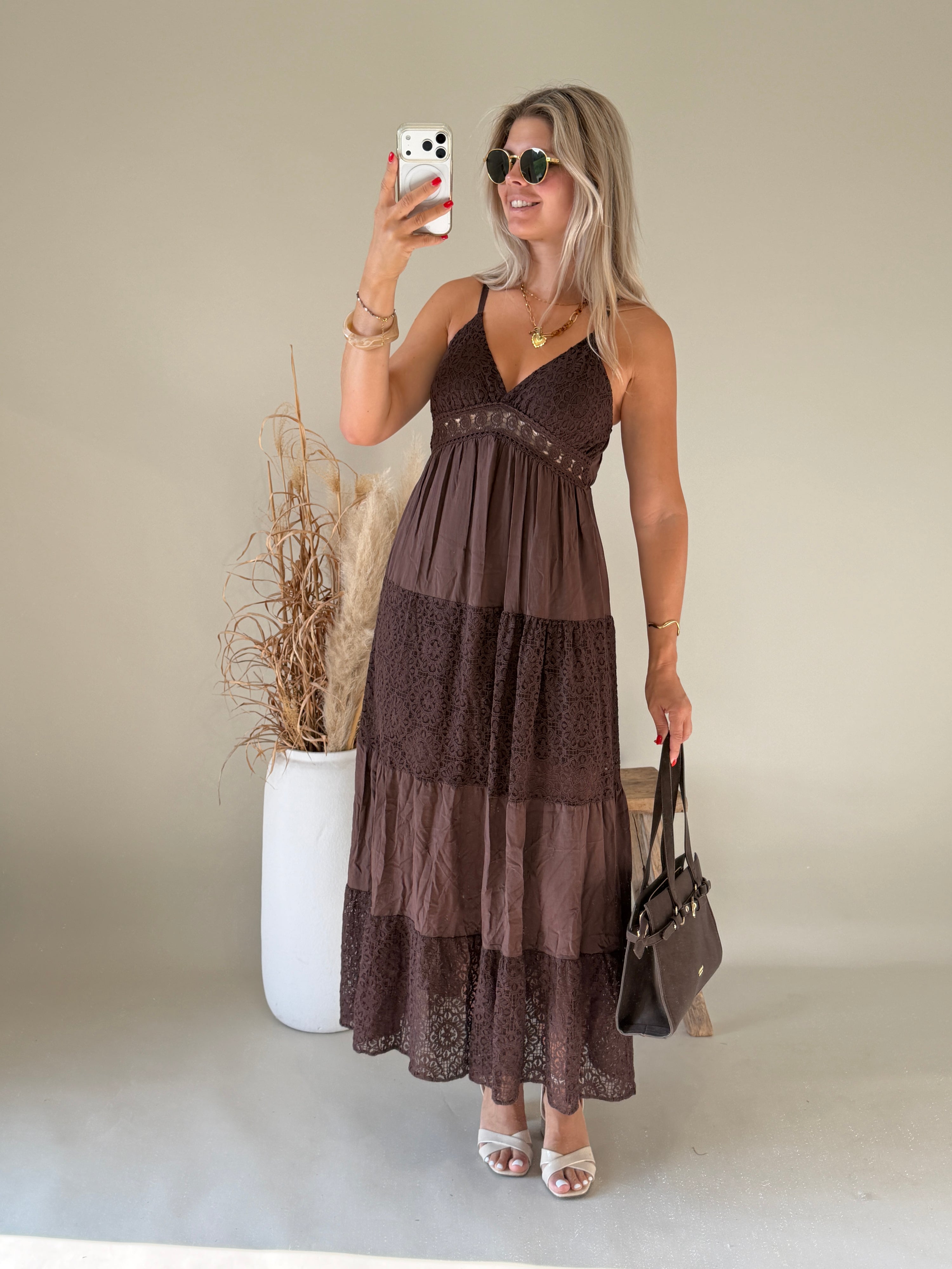 Kleid in Schokobraun mit Bohospitze