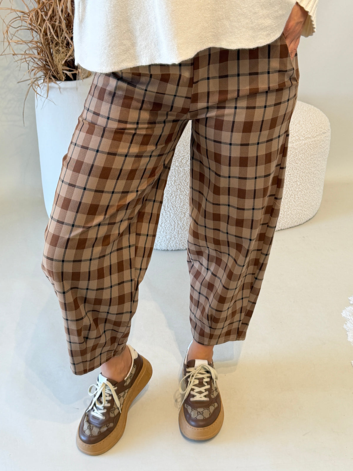 Hose in Zimt mit Karo-muster