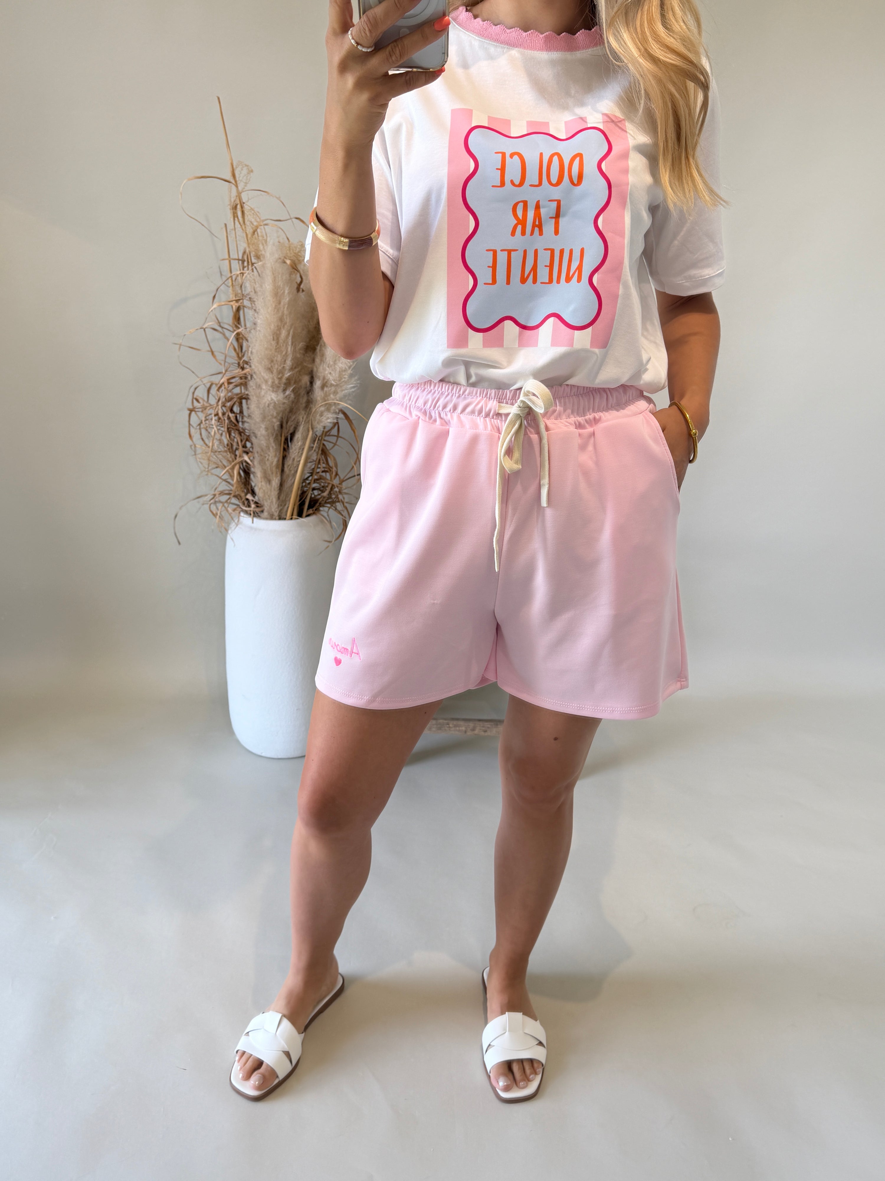 Hose kurz in Rosa mit Pinker Aufschrift