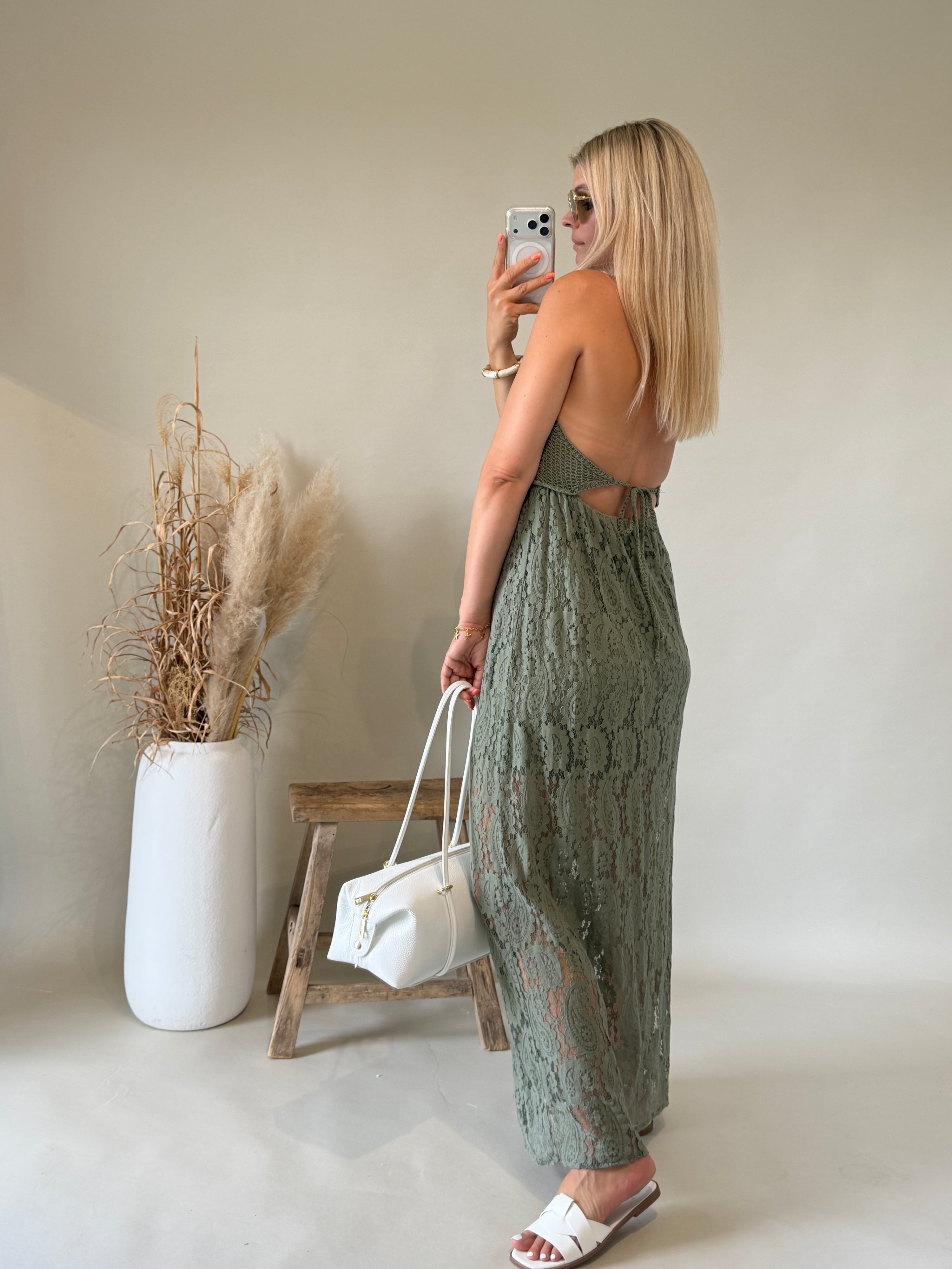 Kleid in Olivgrün mit  Häckelteil und Spitze