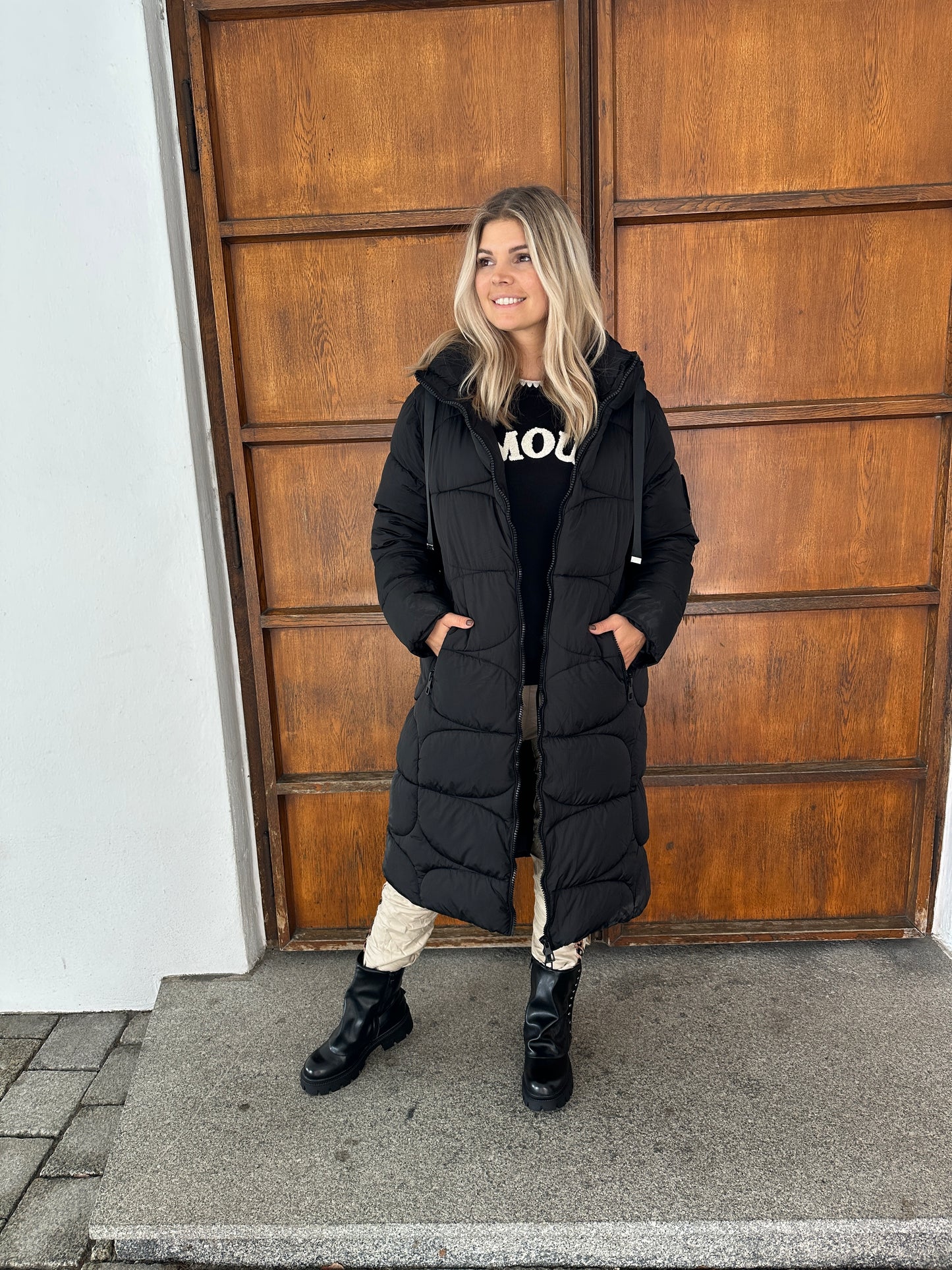 pullover amour in schwarz mit beige