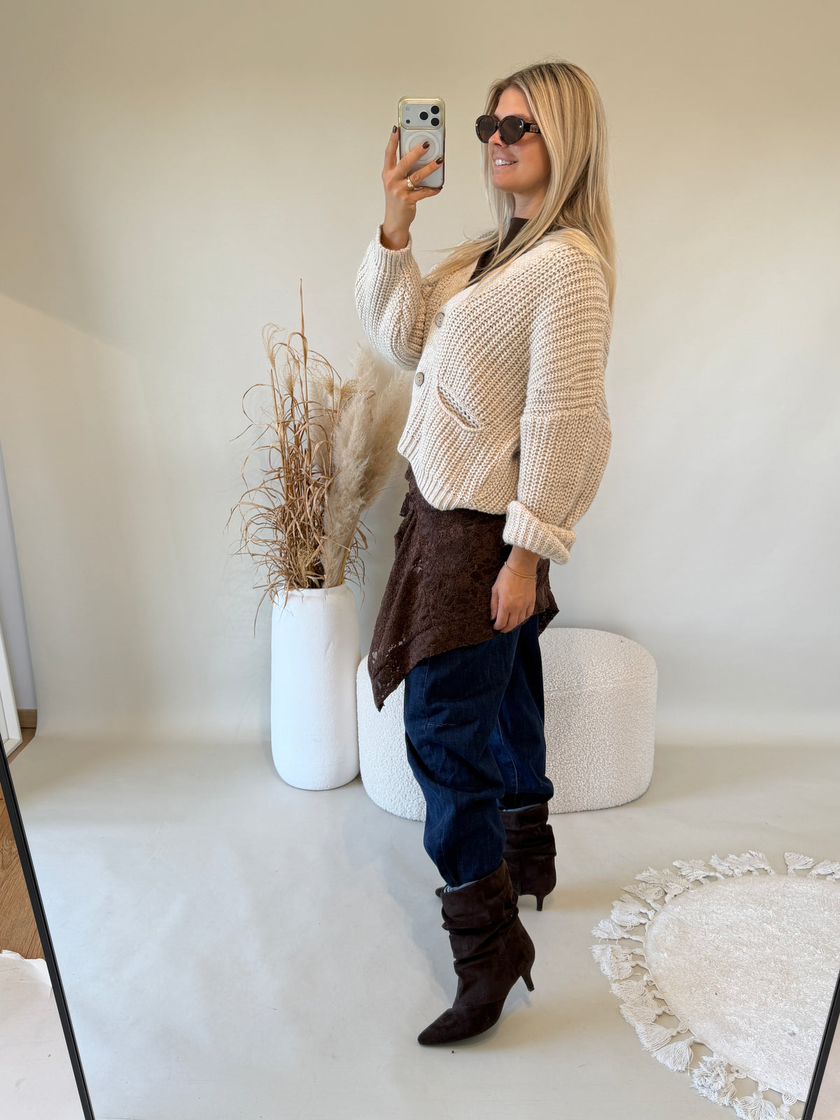 Strickjacke in Beige mit Taschen