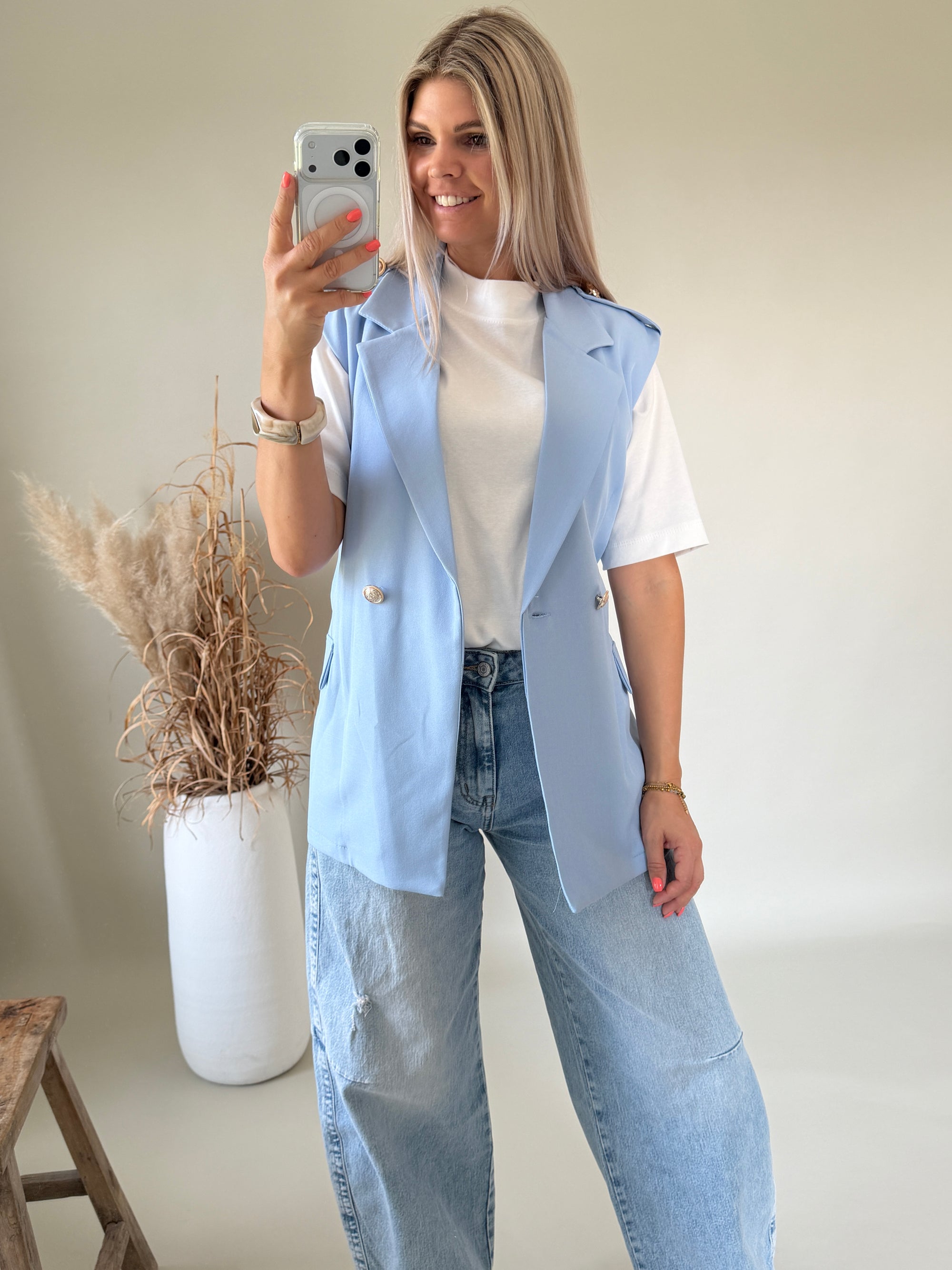 Blazer in Hellblau ärmellos