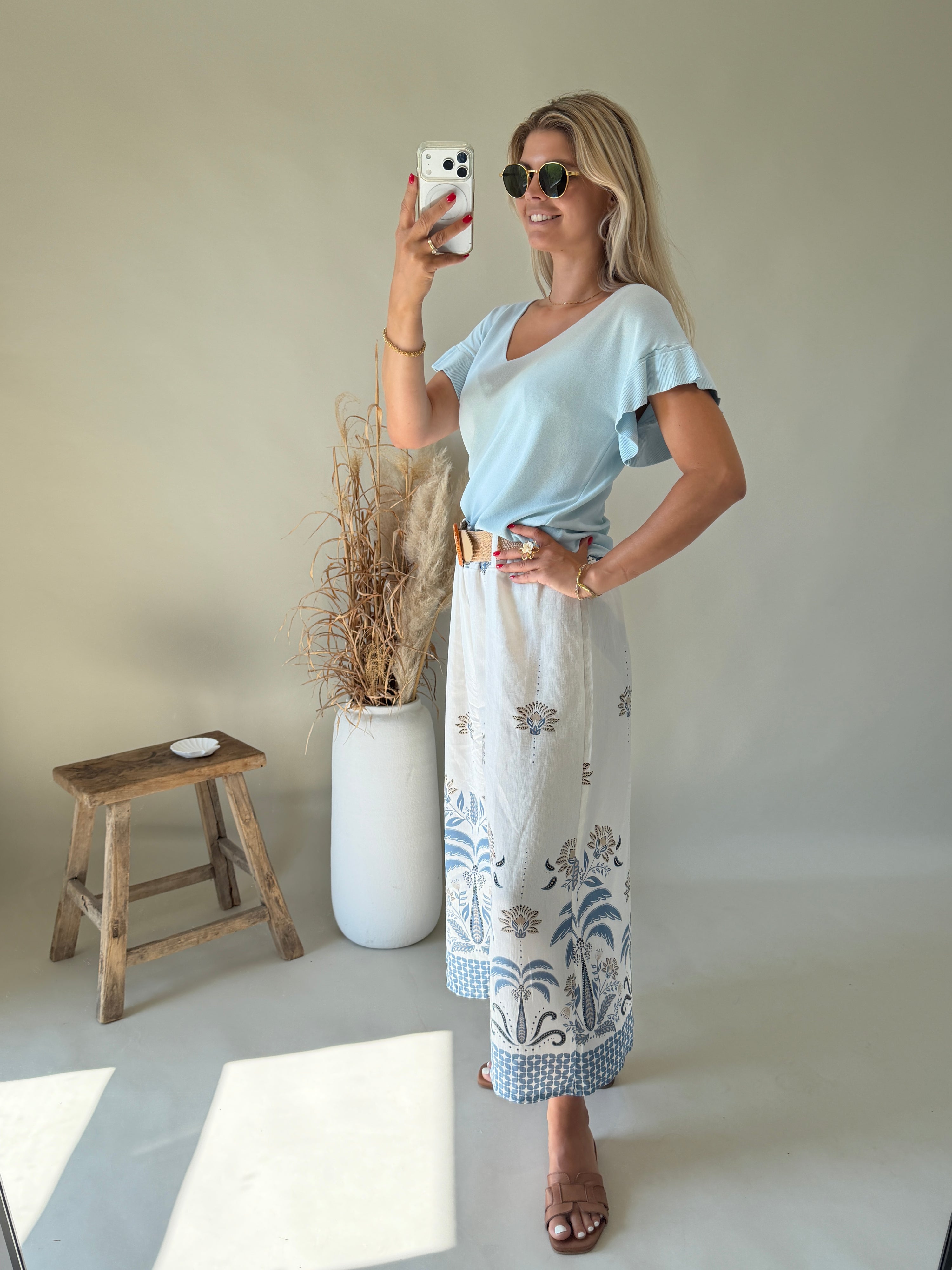T - Shirt in Hellblau ( Feinstrick ) mit Rüschen