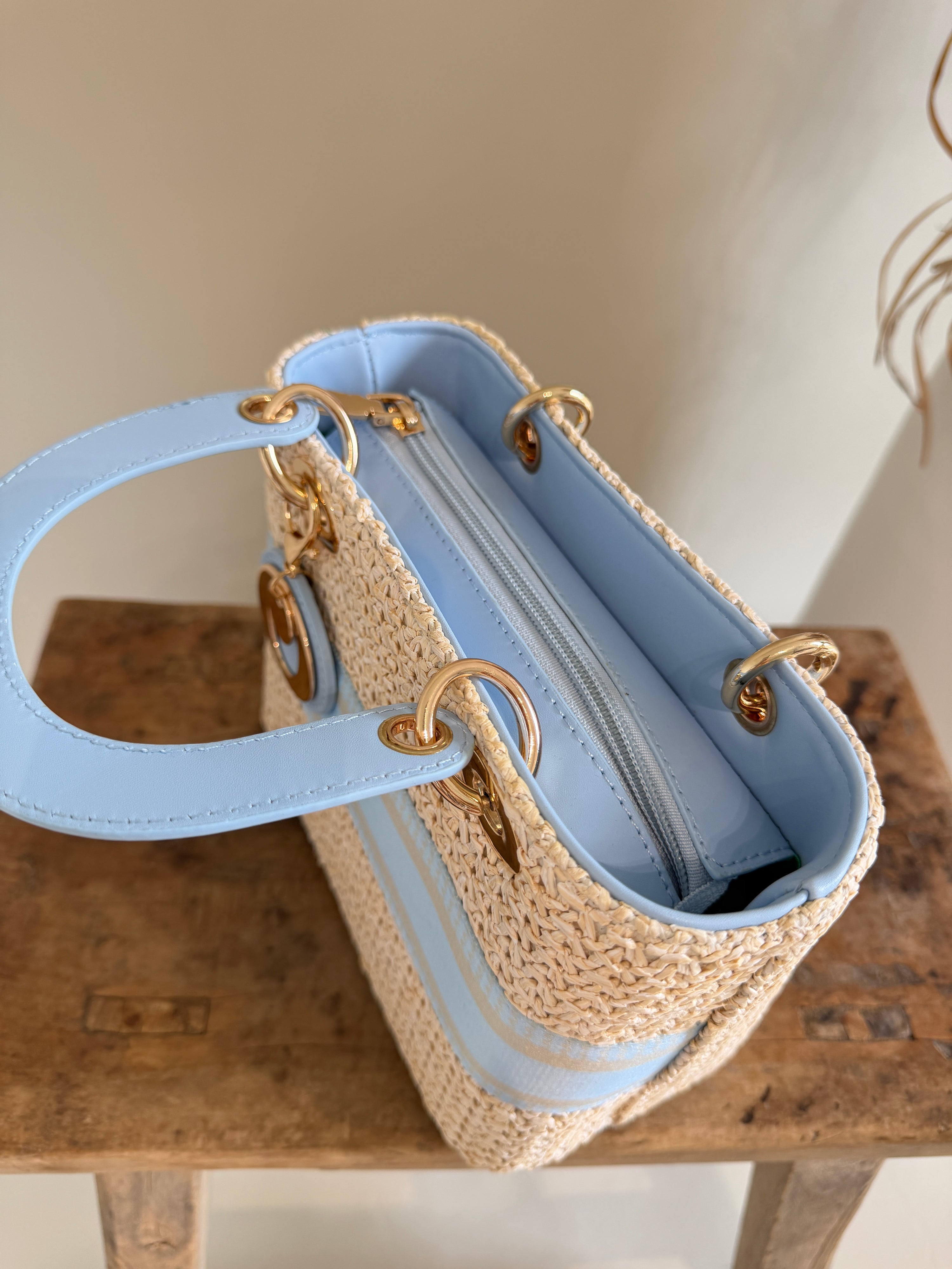 Tasche in Beige / Hellblau