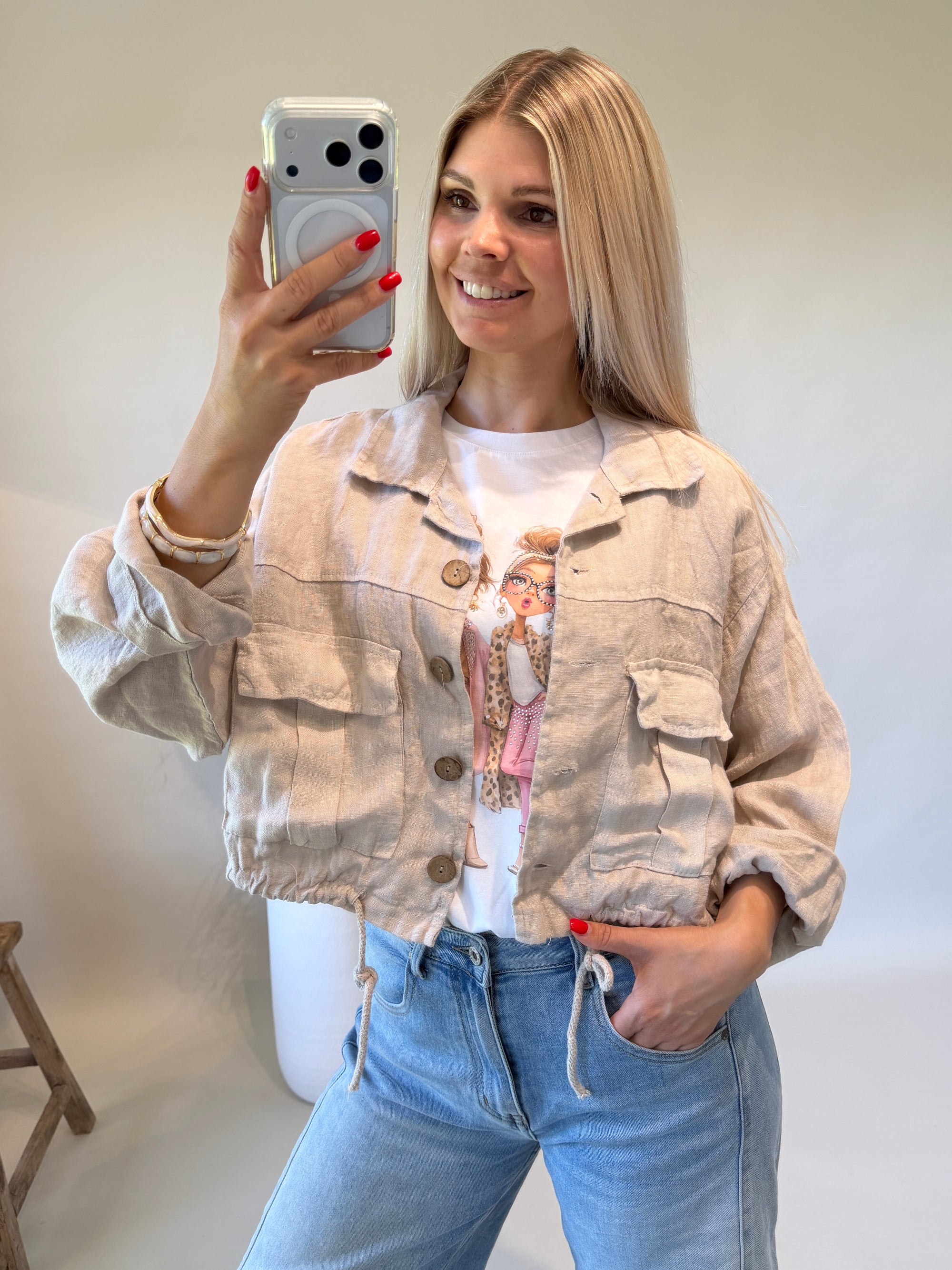 Jacke in Beige mit Brusttasche