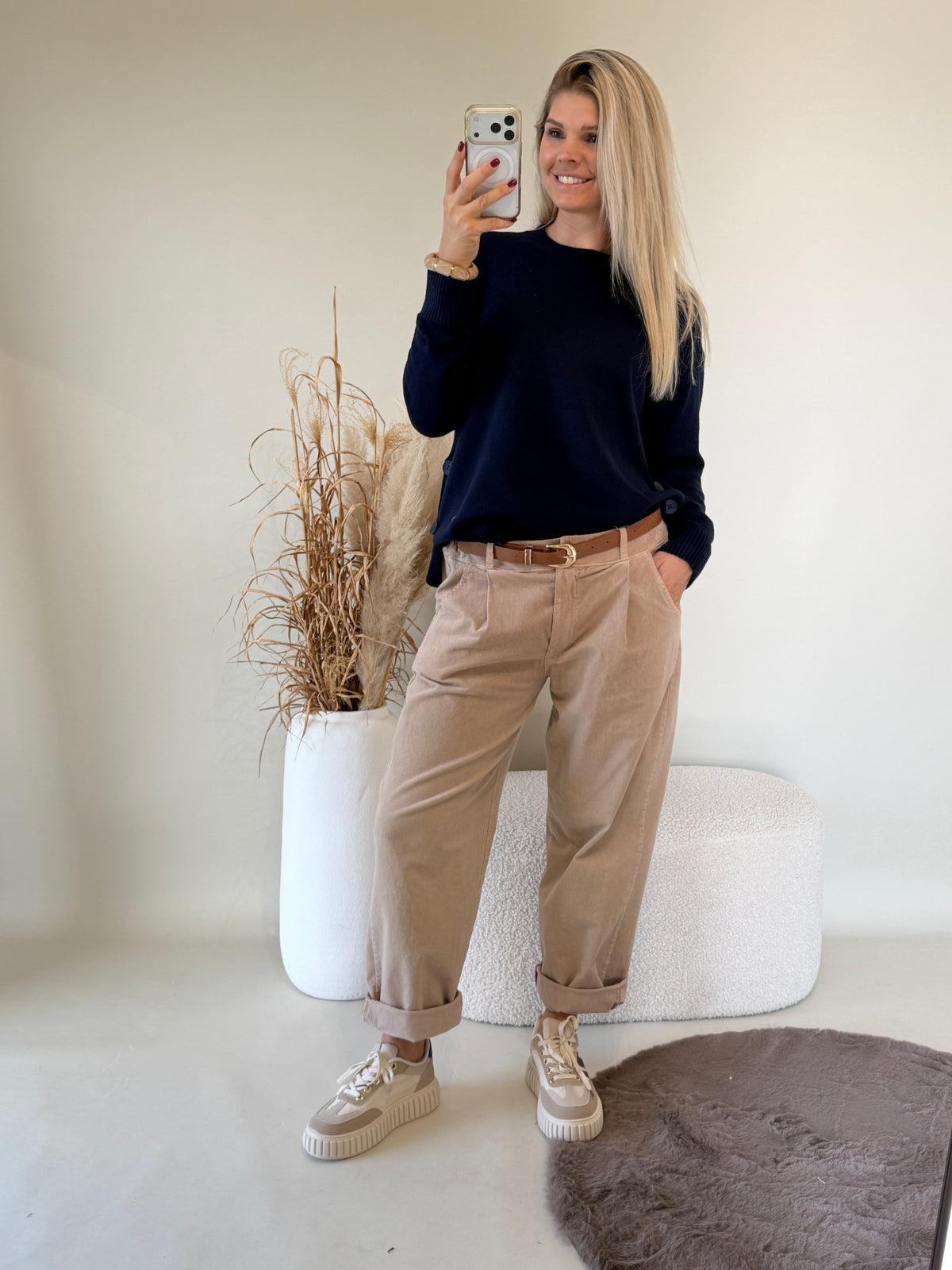 Hose in hellen Zimt ( Feincord ) mit Gürtel