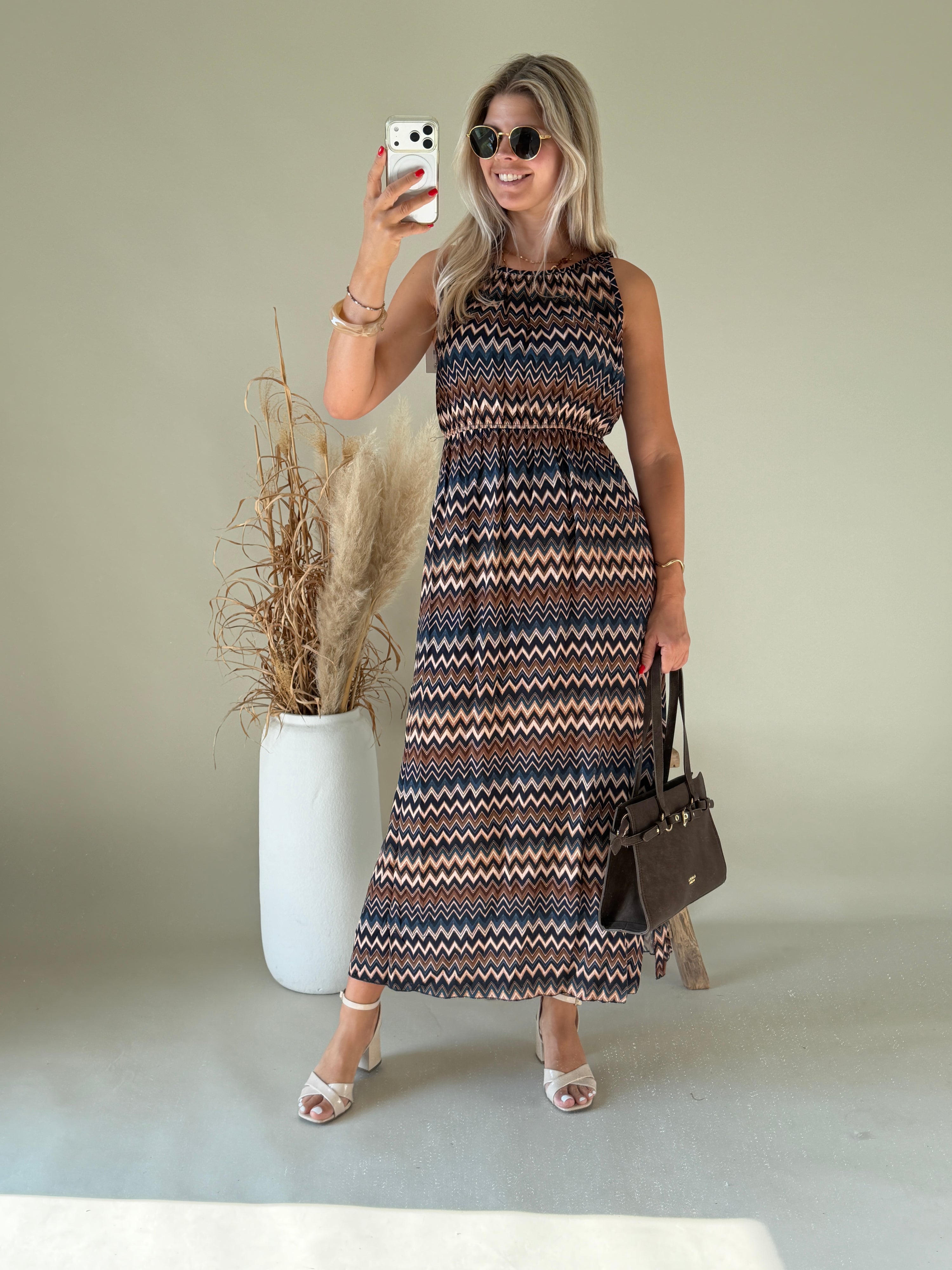 Kleid in  Dunkelblau / Braun ( Rautenmuster )