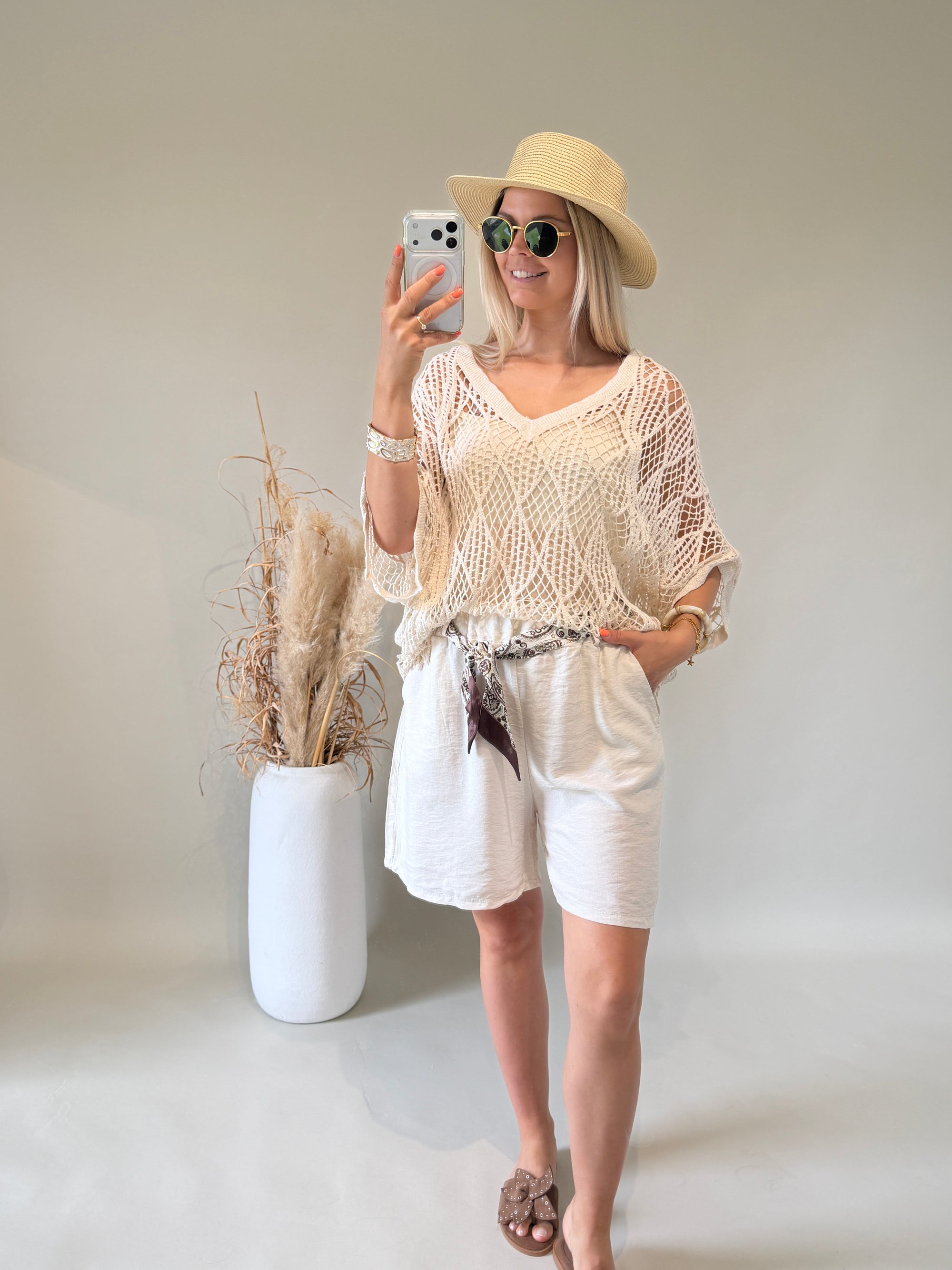 Pullover in Beige mit Unterziehtop in Lochoptik