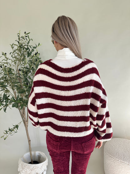 Strickjacke gestreift in Bordeaux/Wollweiß