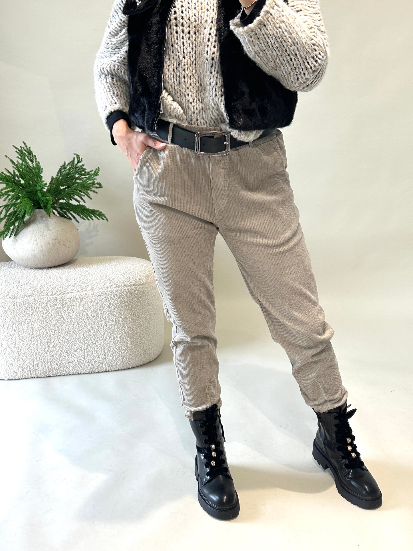 hose in sand mit gürtel ( cord )