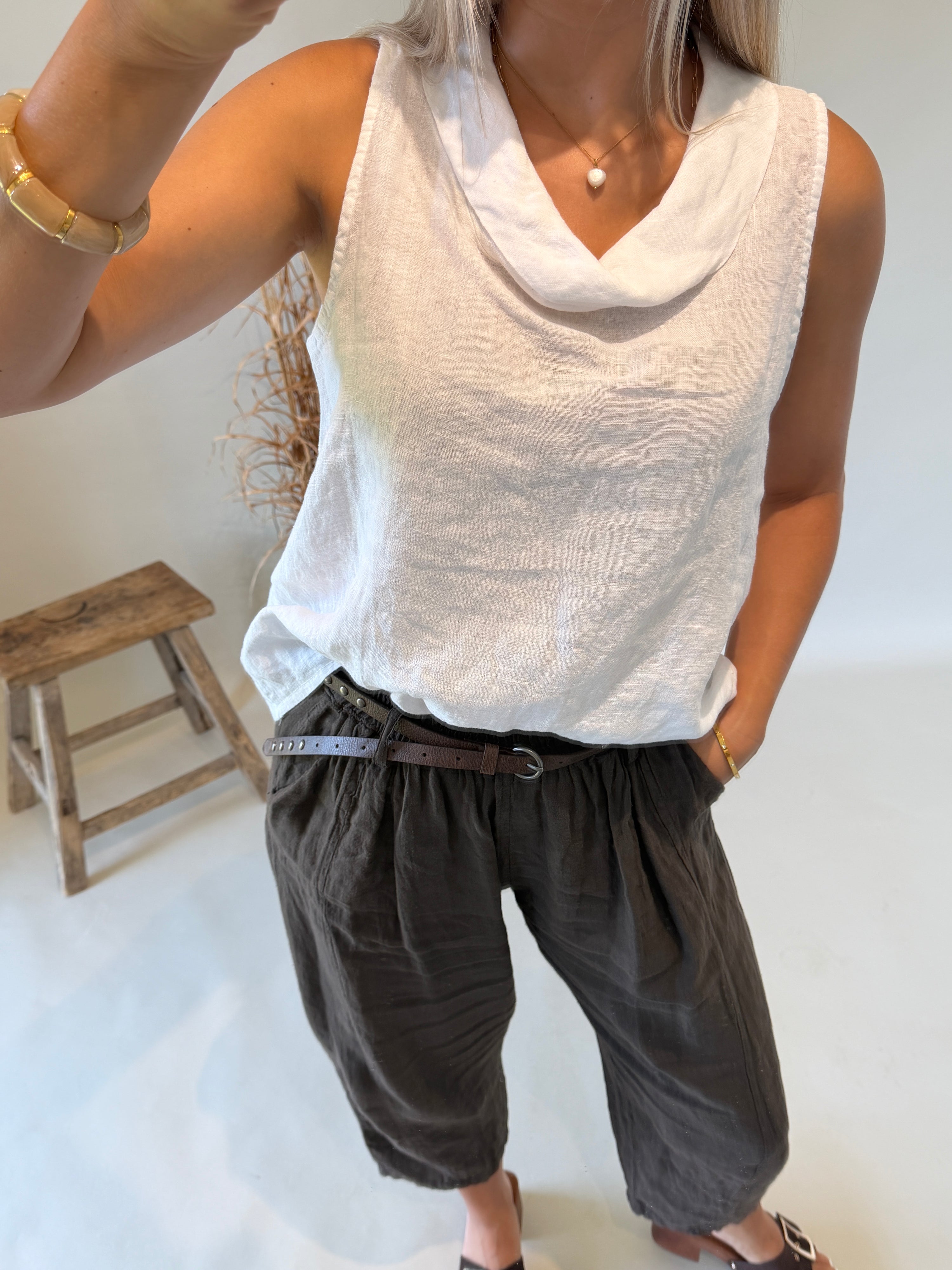 Bluse in Weiß mit Wasserfallausschnitt