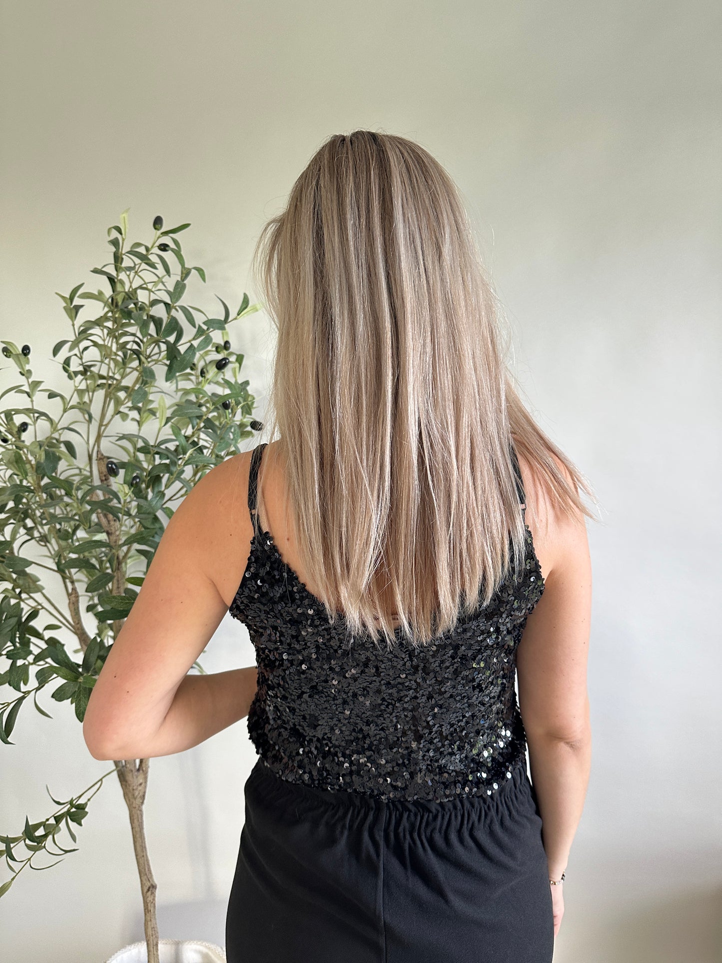 top in schwarz mit glitzer- pailletten