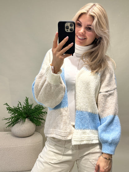 Strickjacke in Hellblau/Wollweiß/Beige ohne Knöpfe