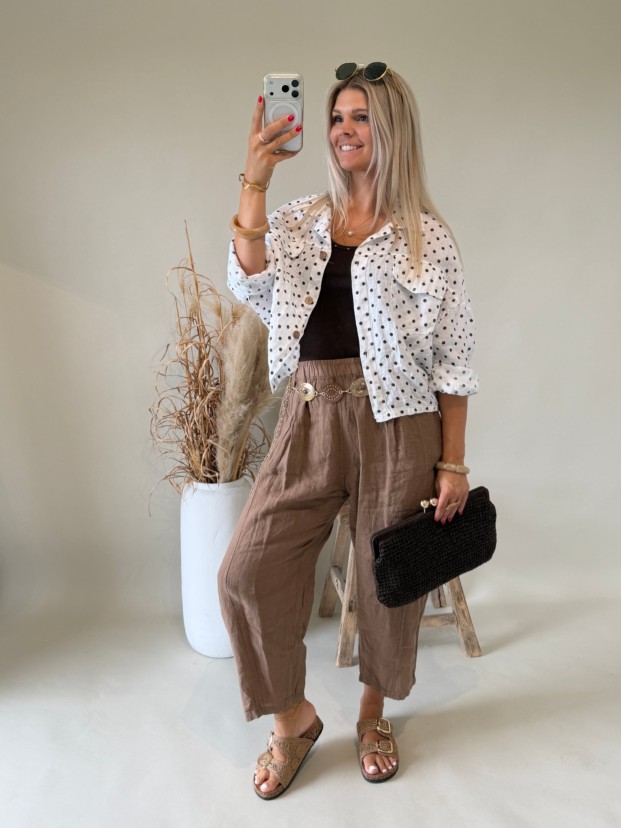 Jacke in Weiß mit Punkten in Schokobraun