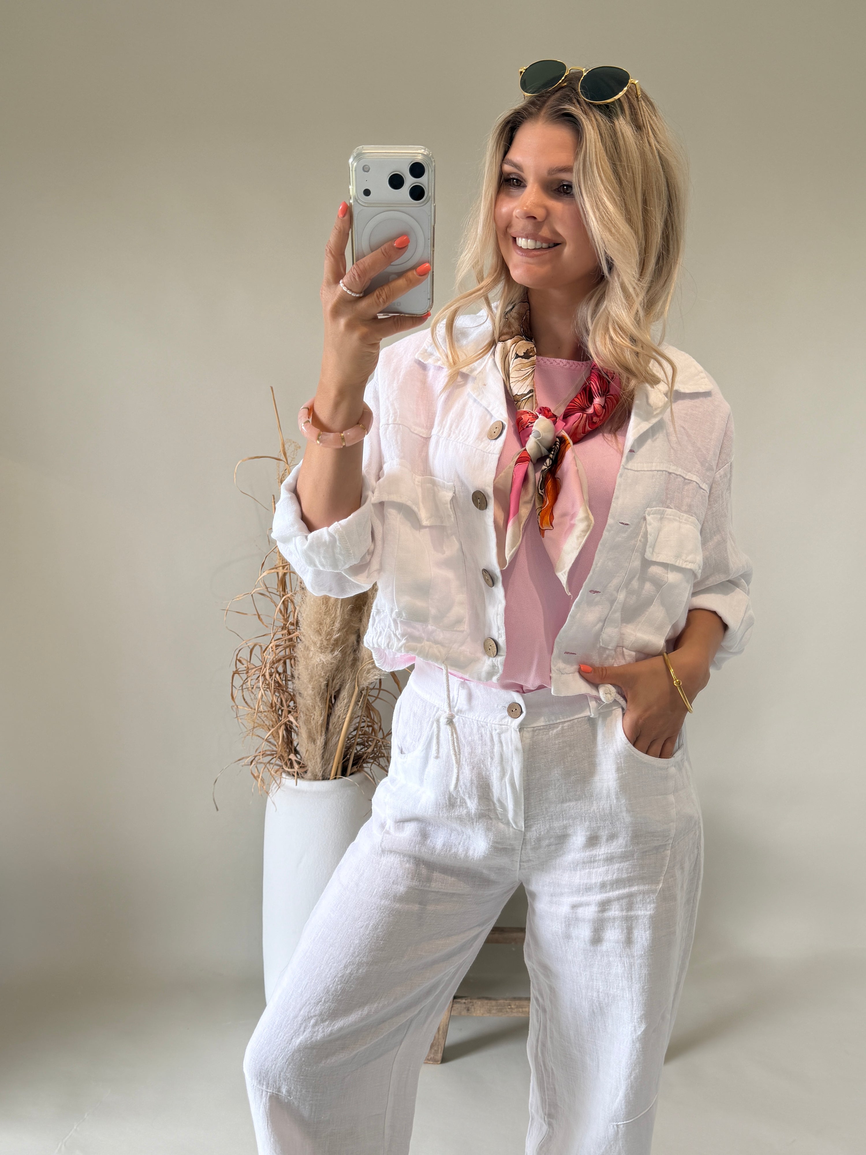 Jacke in Weiß mit Taschen vorne ( Leinen )